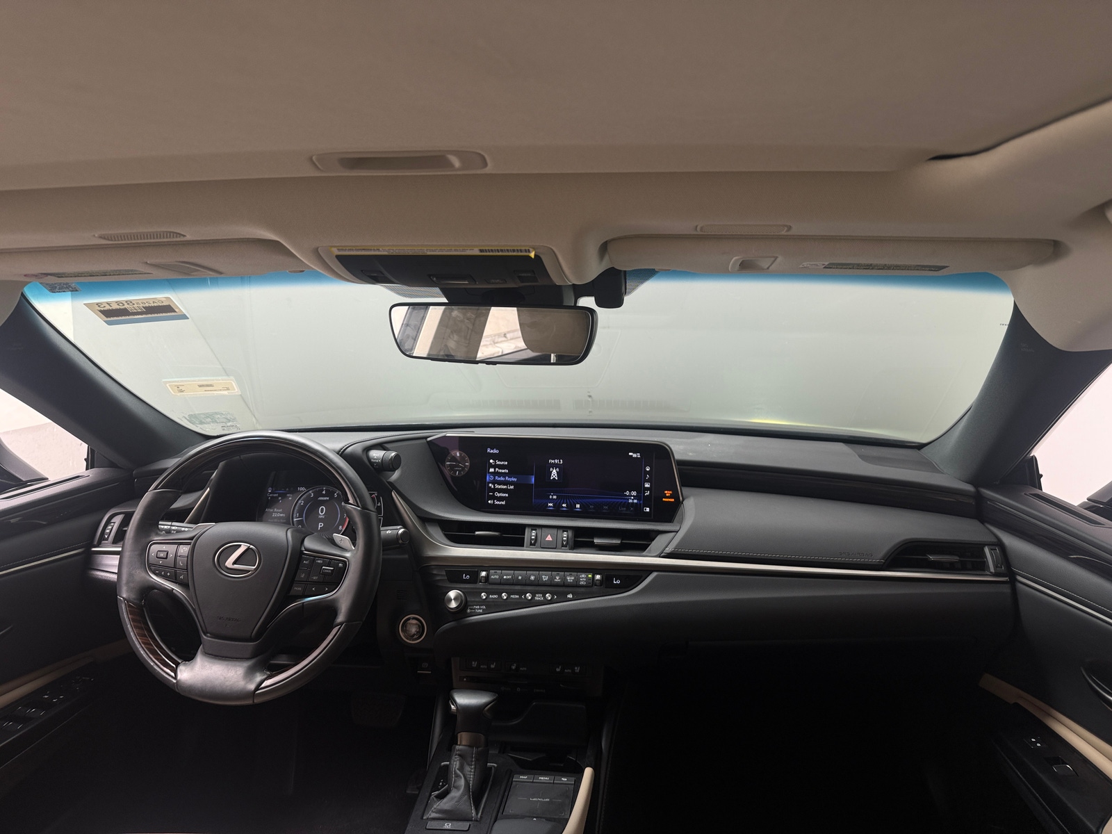 Thumbnail: 2021 Lexus ES - 2