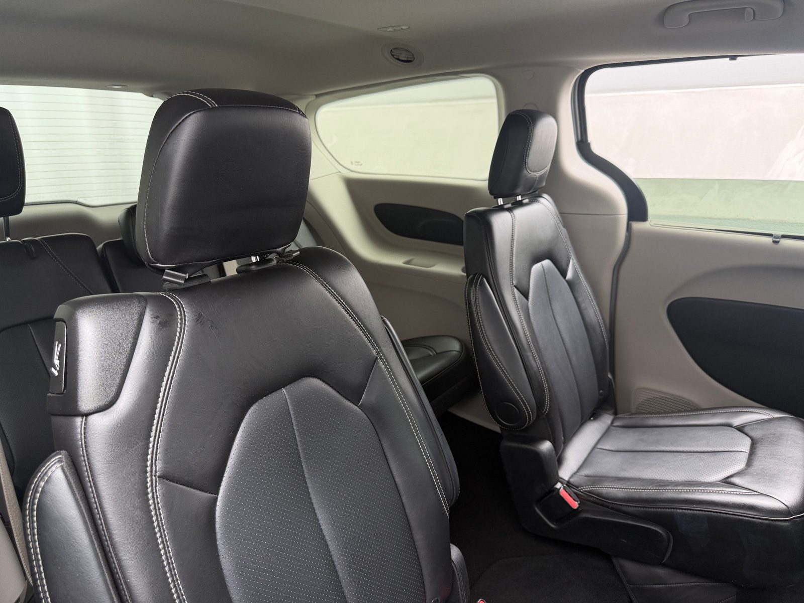 Thumbnail: 2024 Chrysler Pacifica - 5