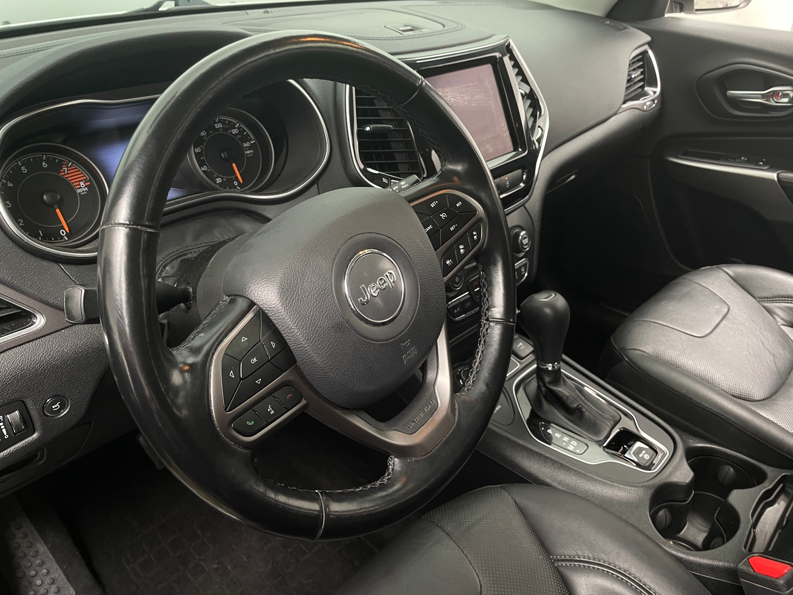 Thumbnail: 2021 Jeep Cherokee - 4