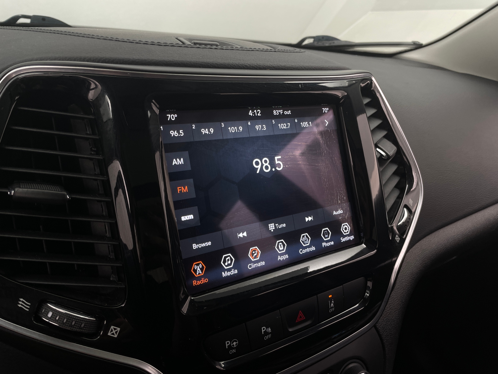 Thumbnail: 2021 Jeep Cherokee - 3