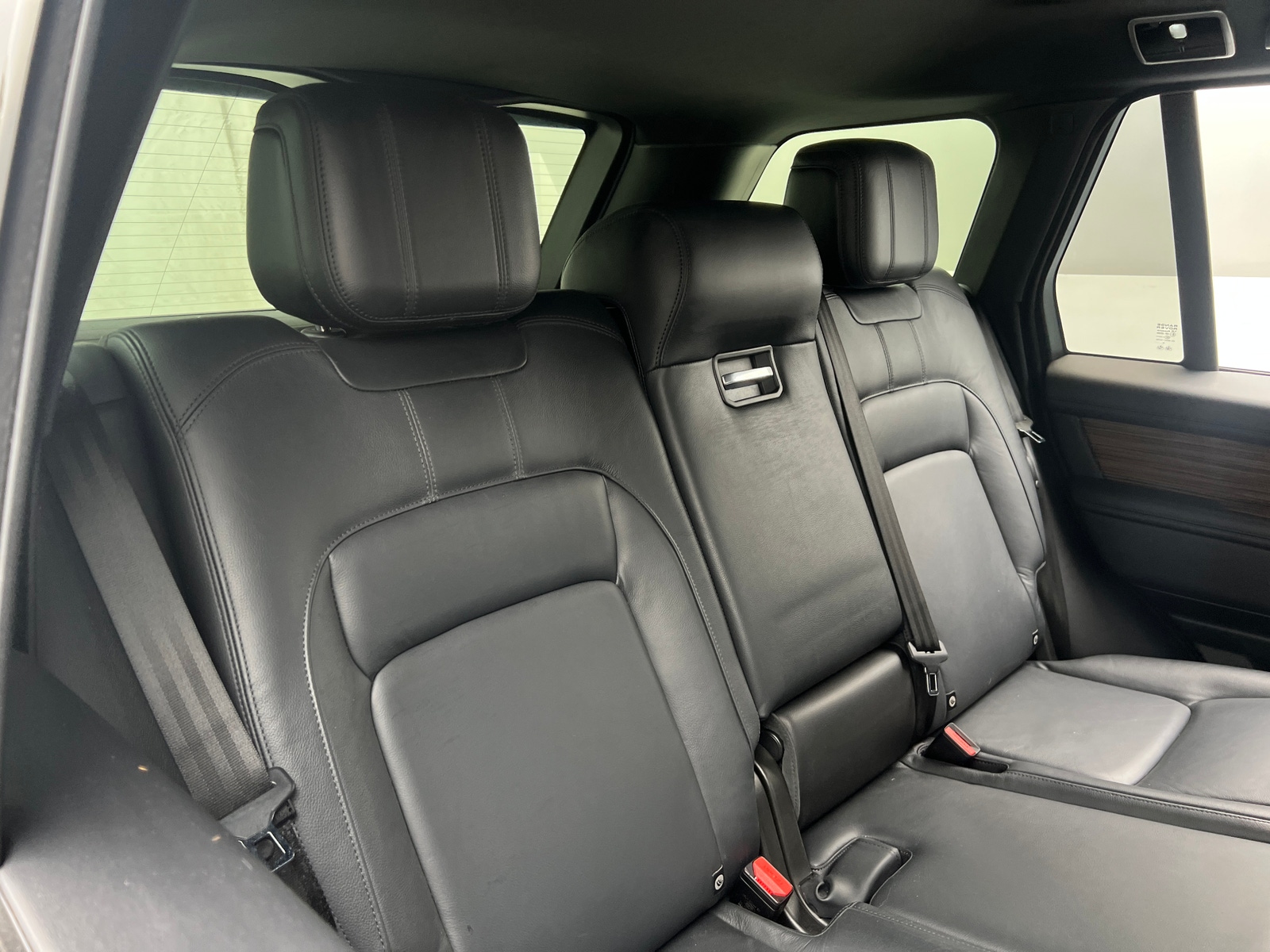 Thumbnail: 2020 Land Rover Range Rover - 6