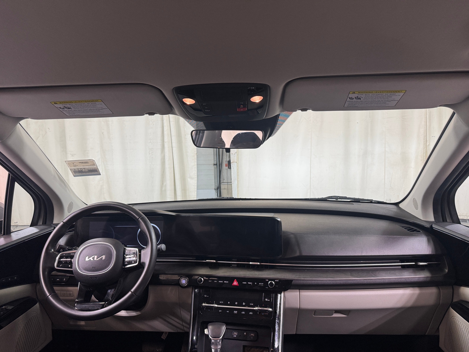 Thumbnail: 2023 Kia Carnival - 2
