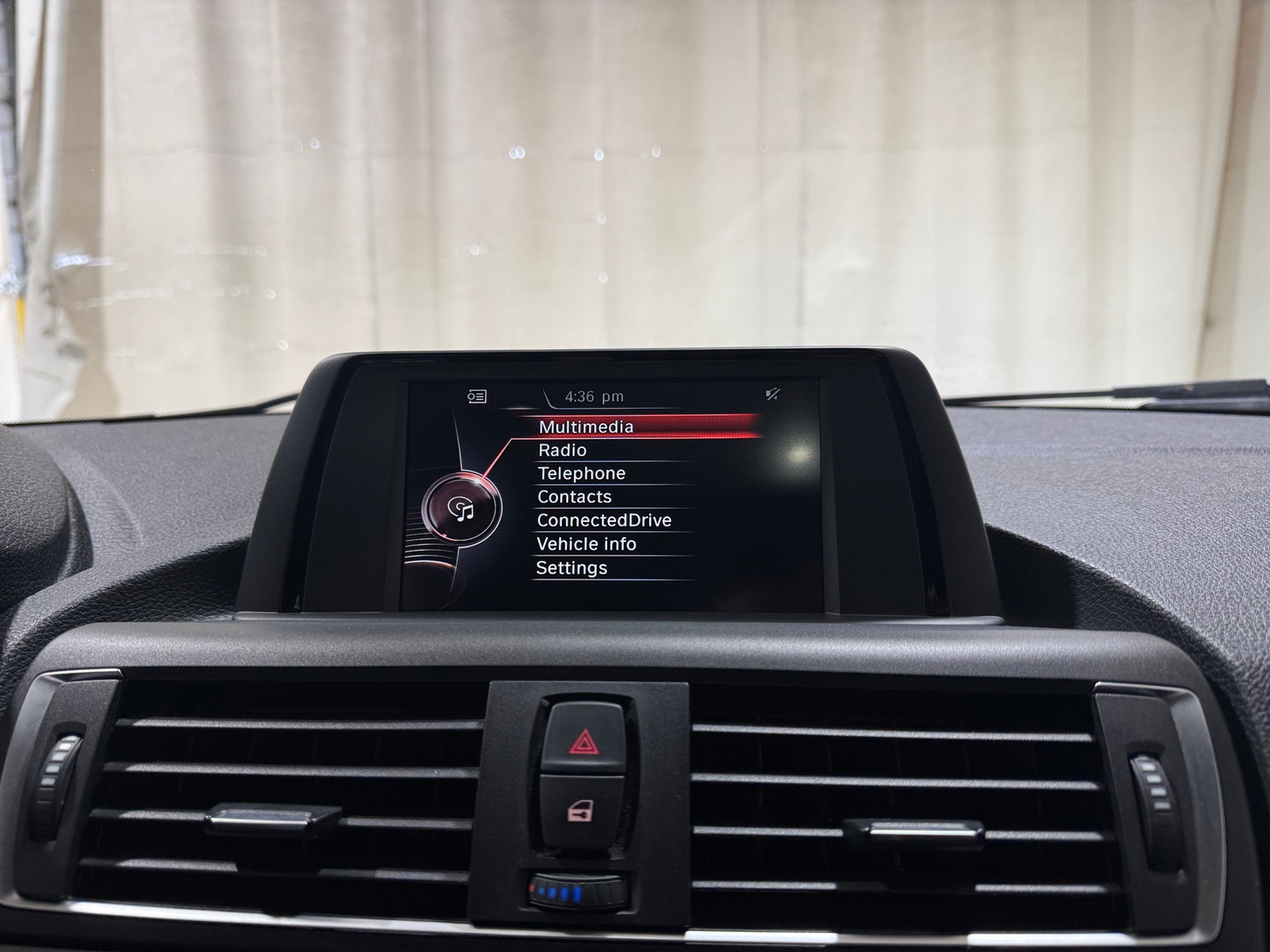 Thumbnail: 2016 BMW 2 Series - 2
