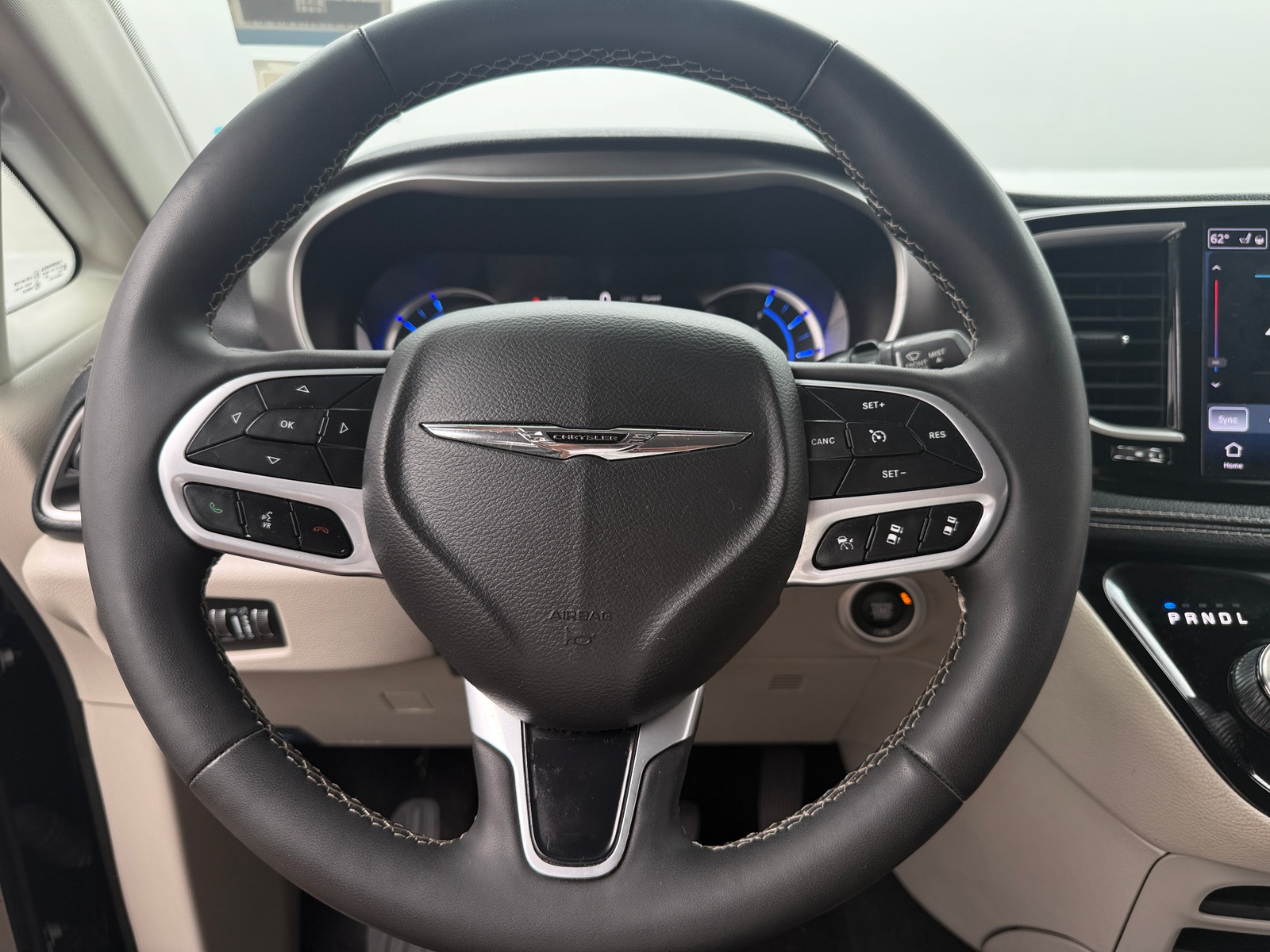 Thumbnail: 2024 Chrysler Pacifica - 4