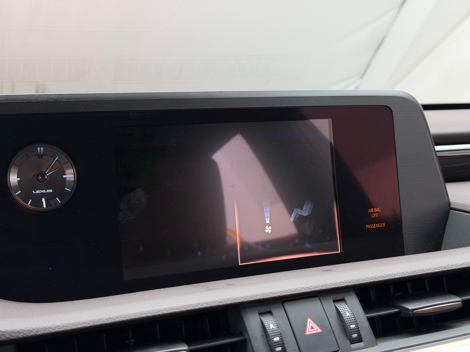 Thumbnail: 2019 Lexus ES - 4