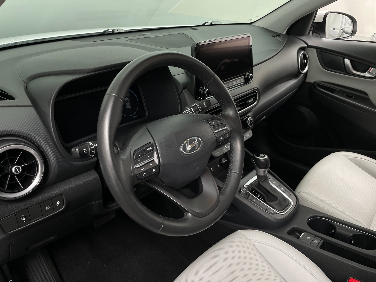 Thumbnail: 2023 Hyundai Kona - 4