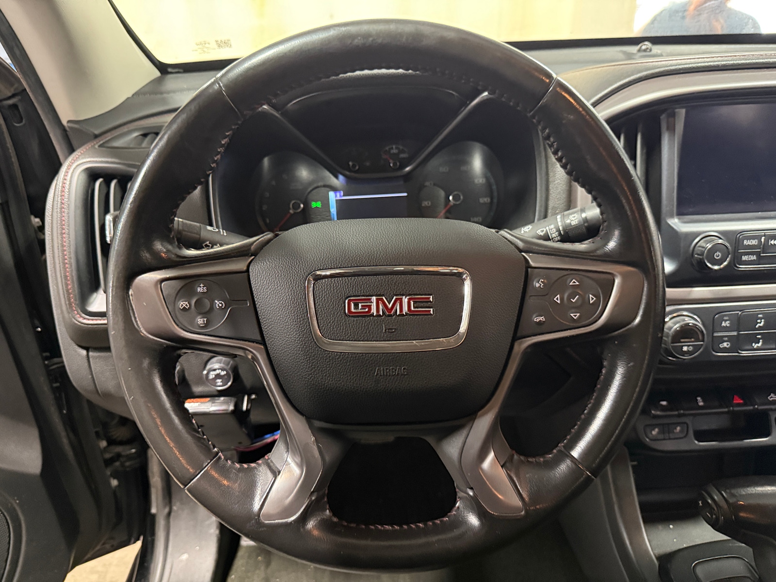 Thumbnail: 2018 GMC Canyon - 5