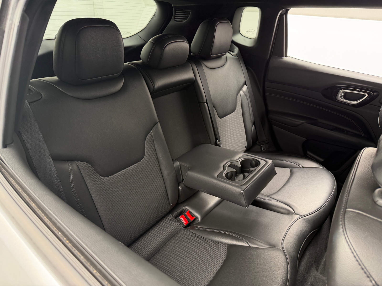 Thumbnail: 2022 Jeep Compass - 6