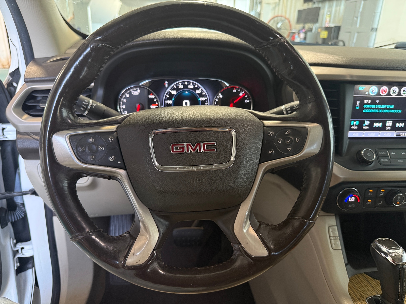 Thumbnail: 2017 GMC Acadia - 4