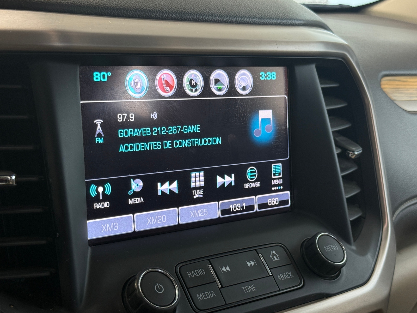 Thumbnail: 2017 GMC Acadia - 3