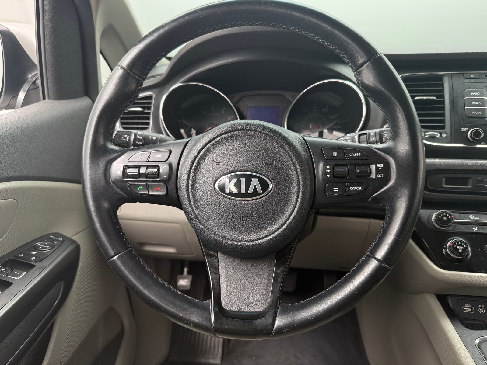 Thumbnail: 2016 Kia Sedona - 4