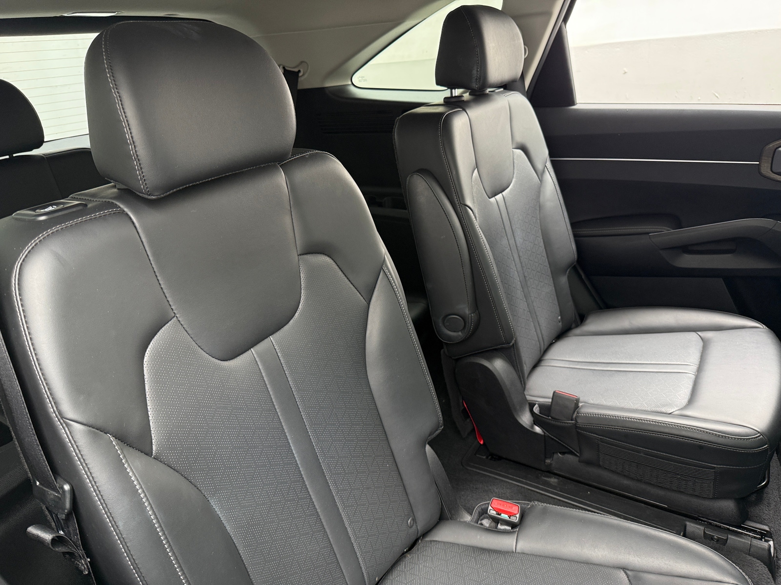 Thumbnail: 2023 Kia Sorento - 5