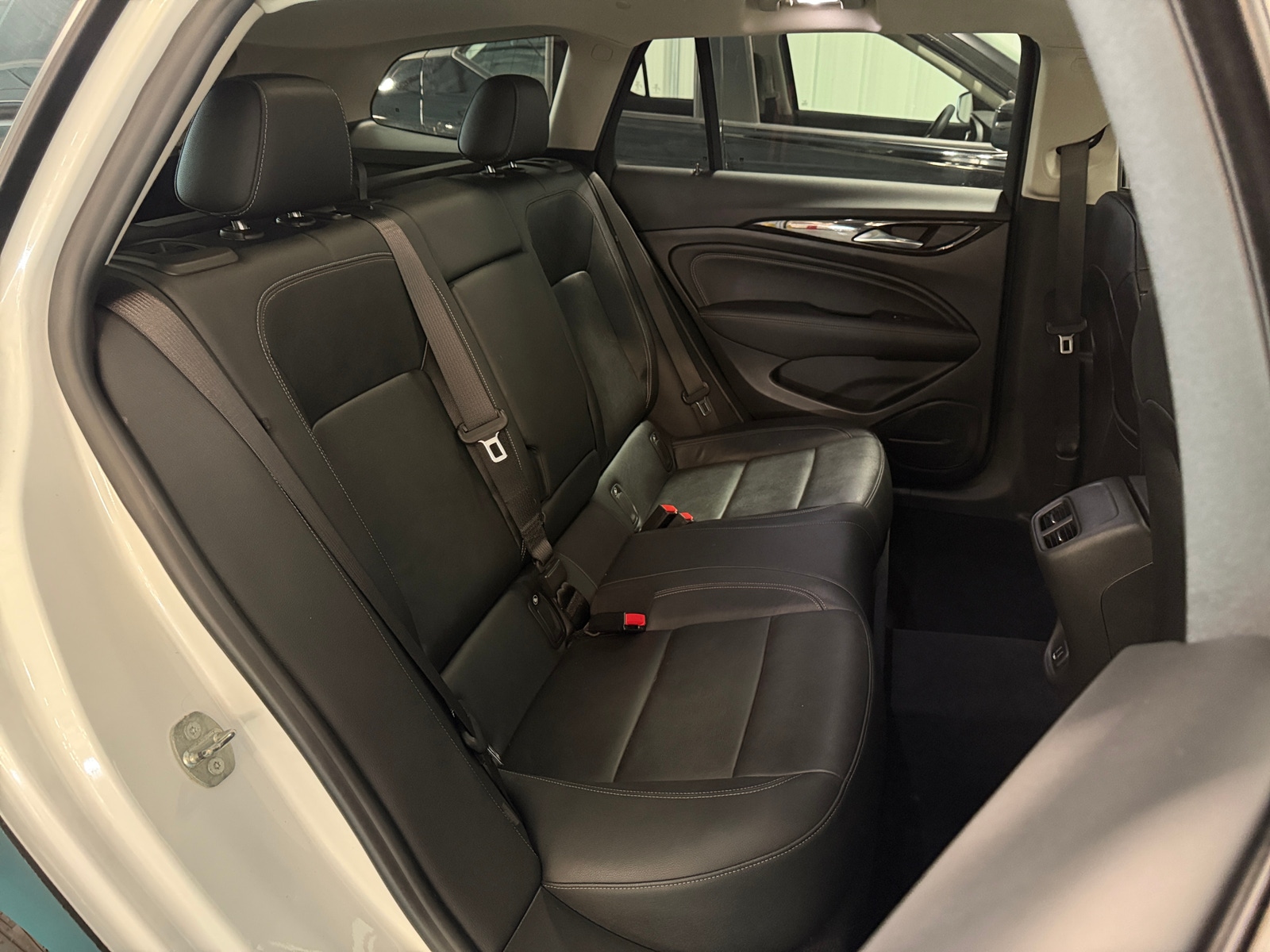 Thumbnail: 2018 Buick Regal - 5