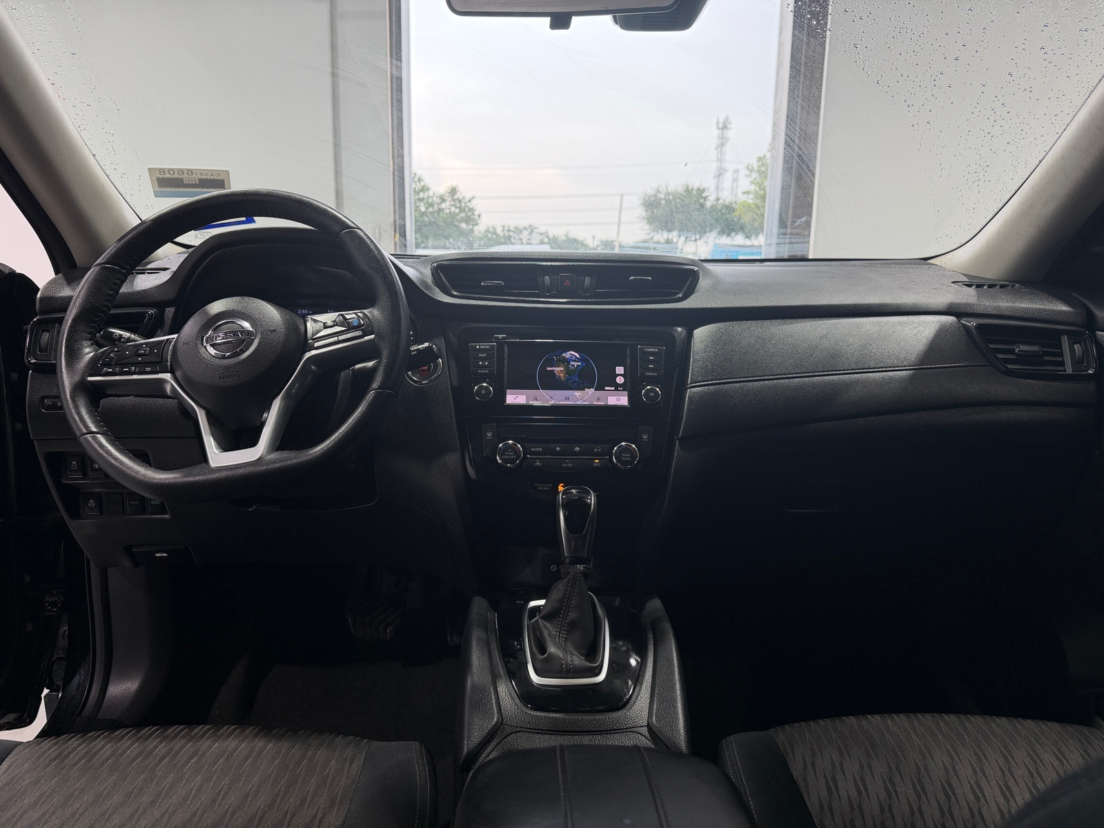 Thumbnail: 2019 Nissan Rogue - 3