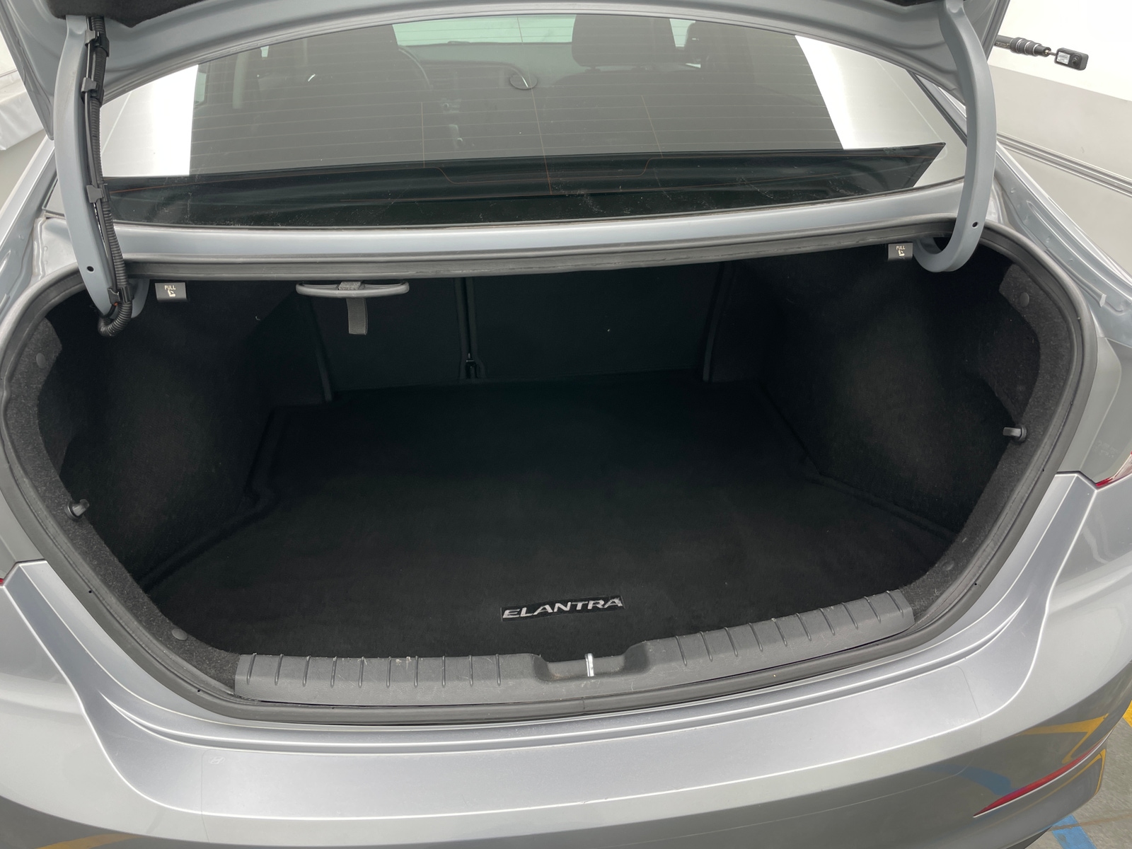 Thumbnail: 2017 Hyundai Elantra - 7