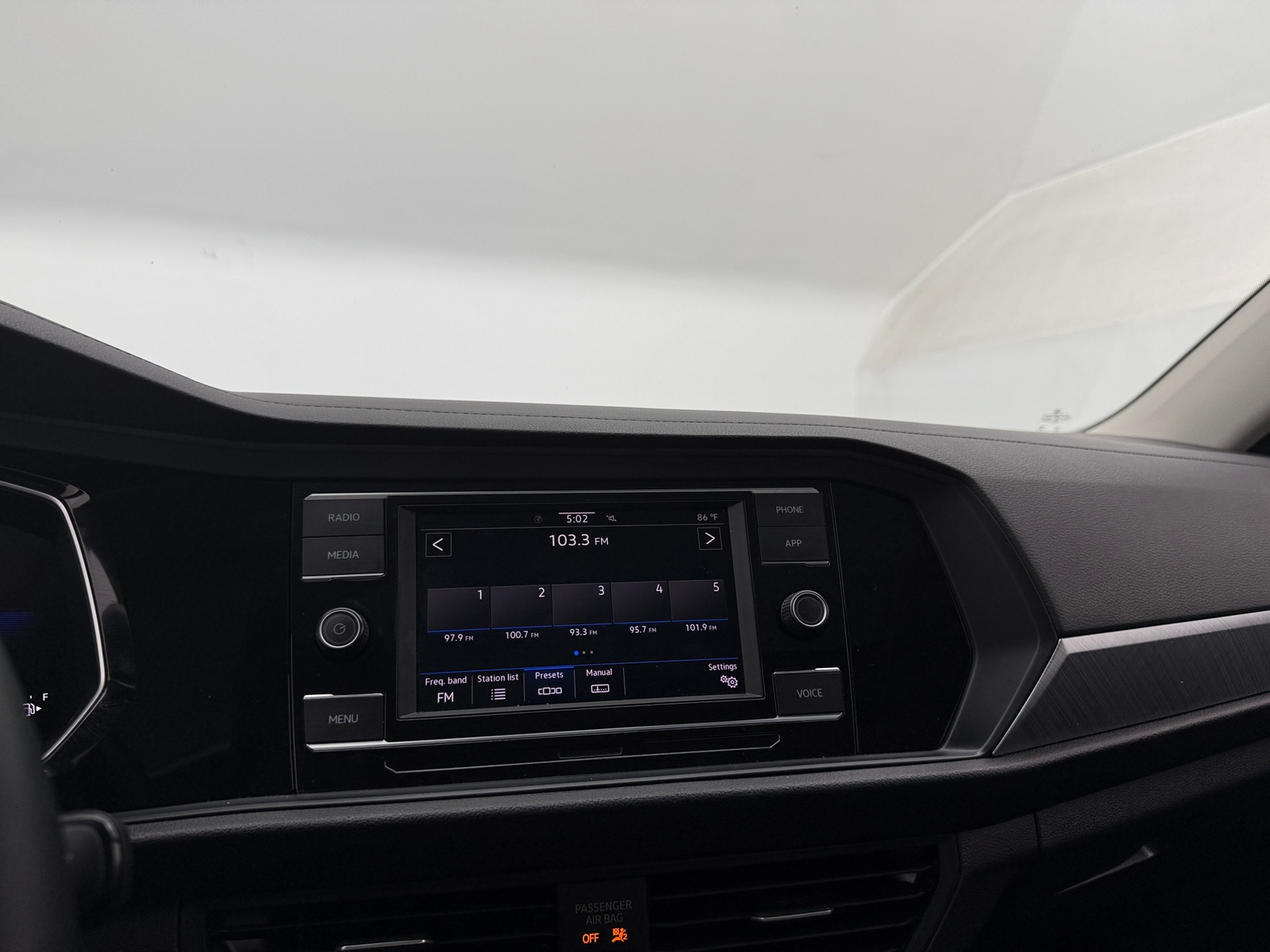 Thumbnail: 2024 Volkswagen Jetta - 3