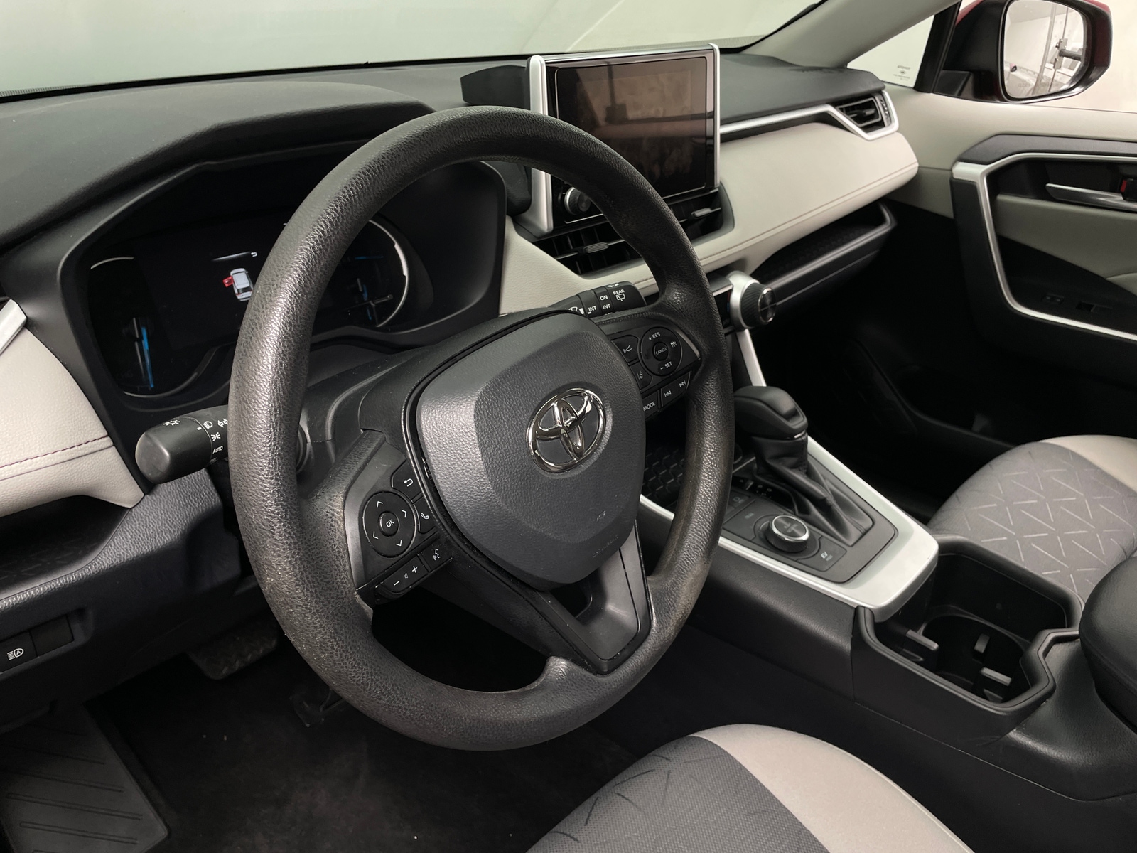 Thumbnail: 2023 Toyota RAV4 - 5