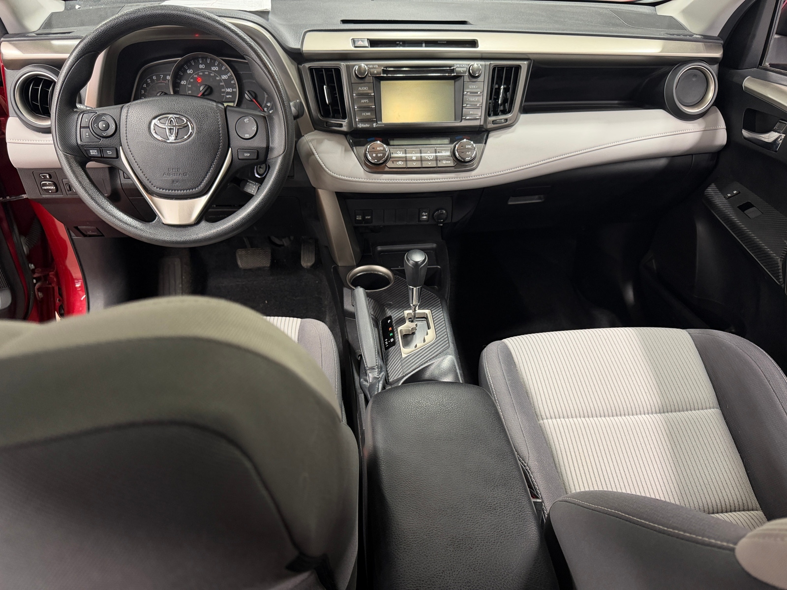 Thumbnail: 2015 Toyota RAV4 - 3