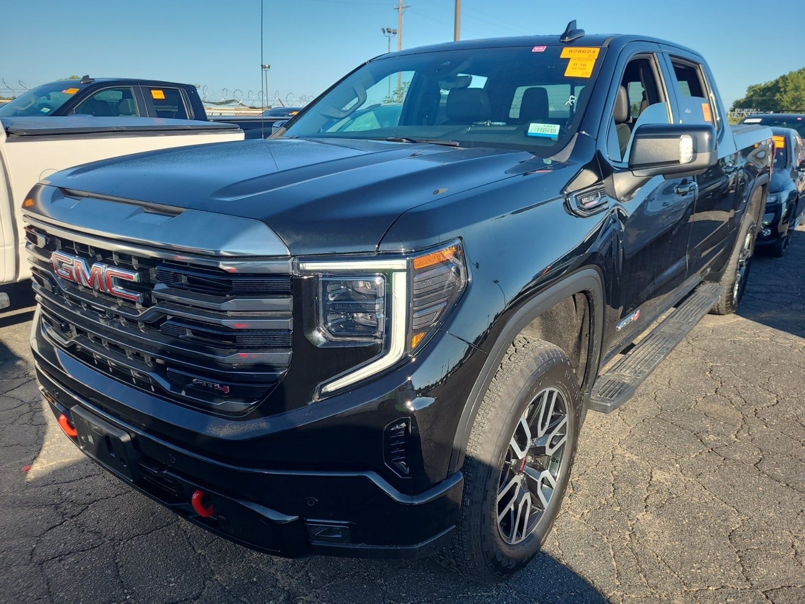 2023 GMC Sierra 1500 4WD Crew Cab 147" AT4