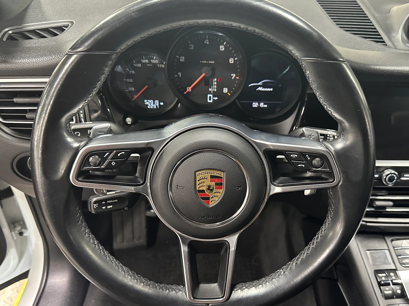 Thumbnail: 2021 Porsche Macan - 4