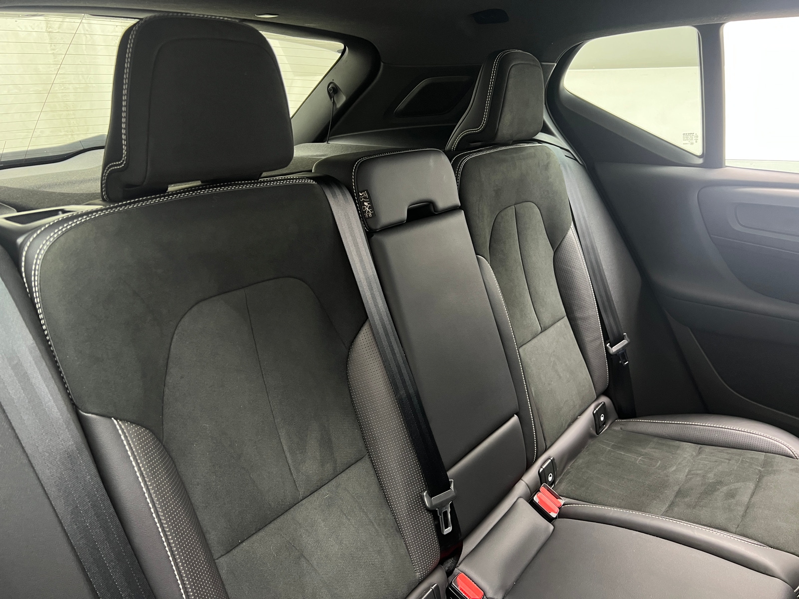 Thumbnail: 2021 Volvo XC40 - 5