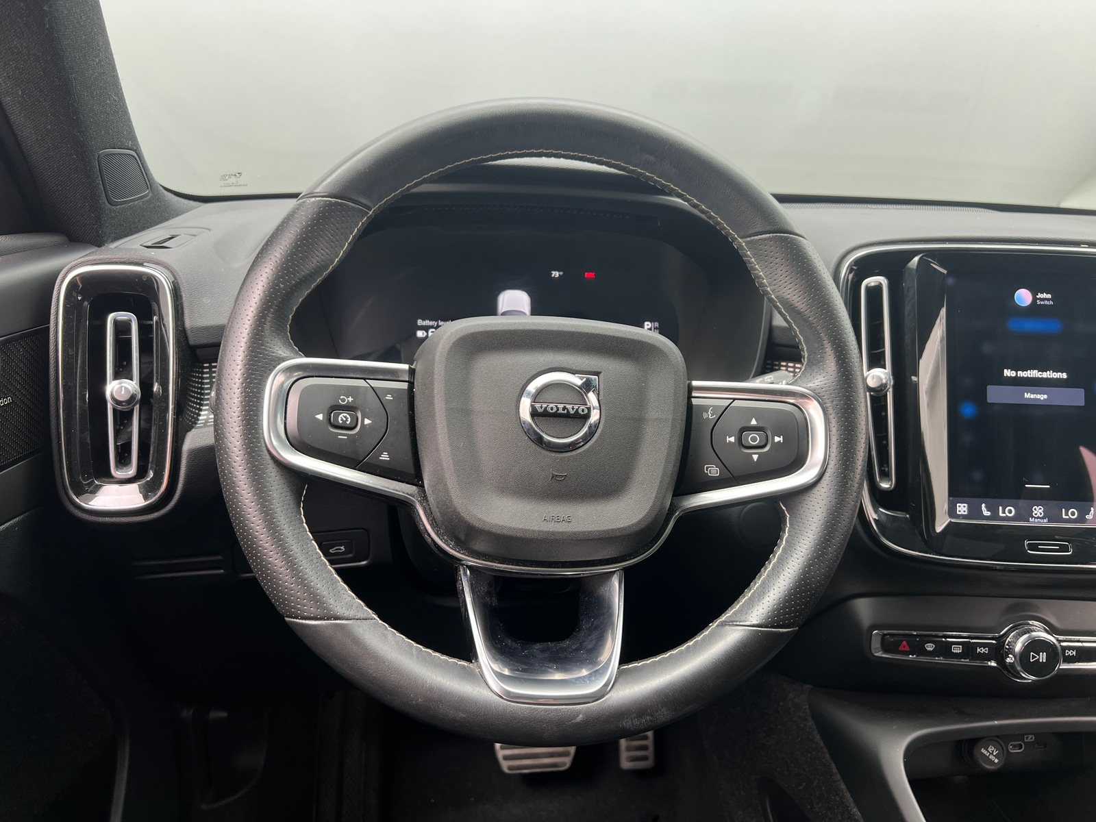 Thumbnail: 2021 Volvo XC40 - 4