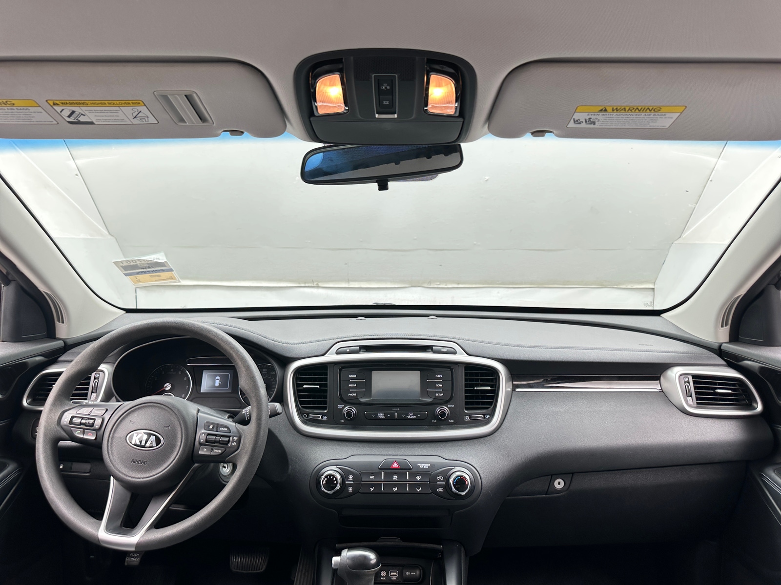 Thumbnail: 2017 Kia Sorento - 3