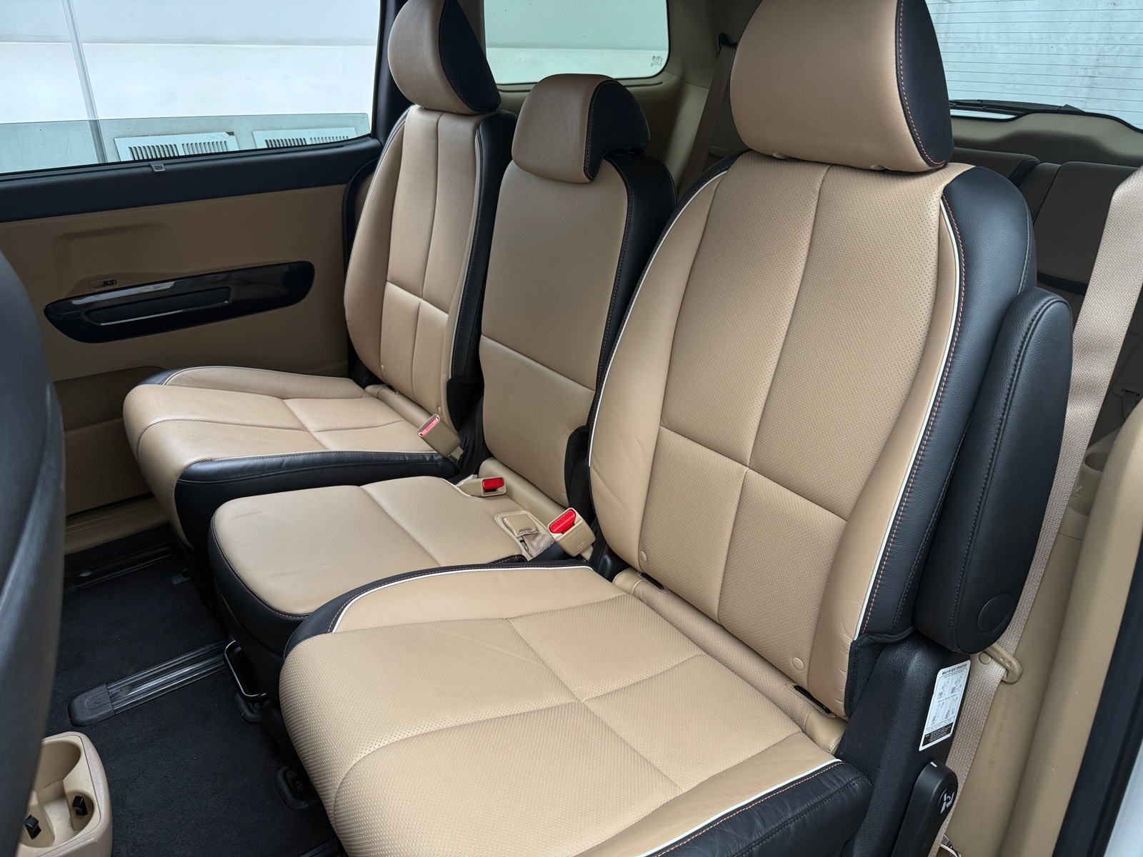 Thumbnail: 2018 Kia Sedona - 5