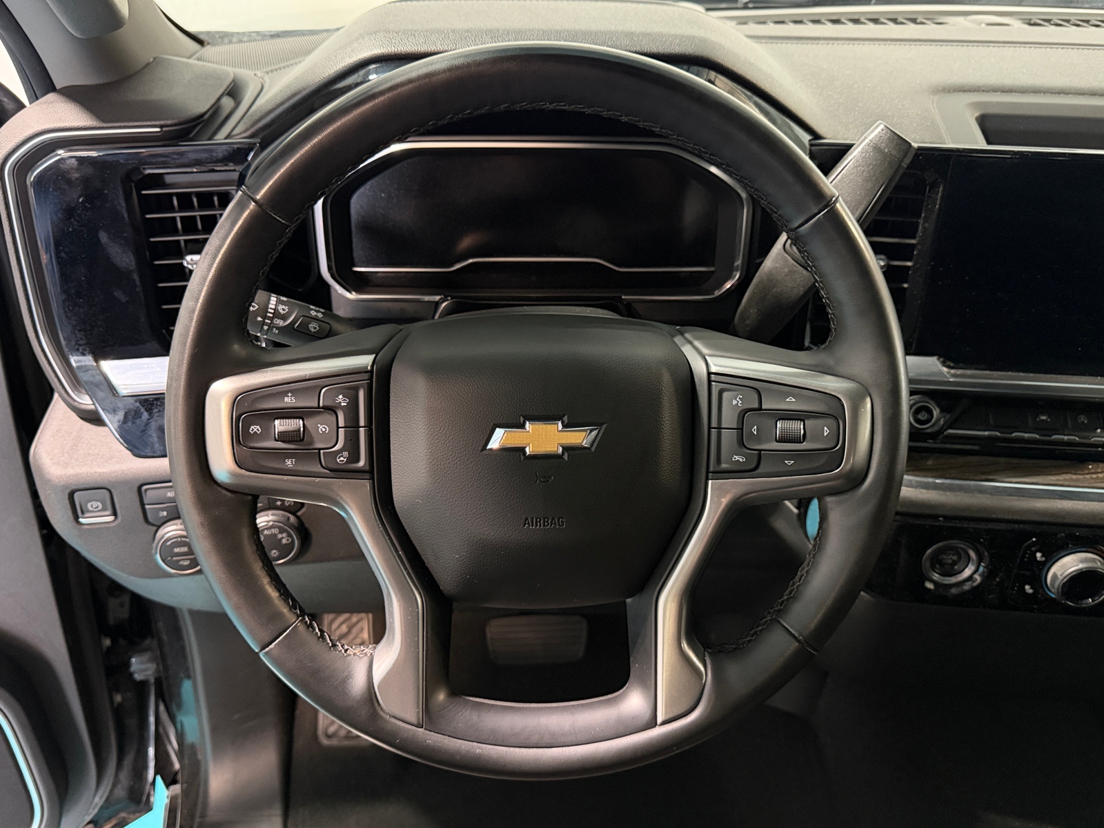 Thumbnail: 2023 Chevrolet Silverado 1500 - 5