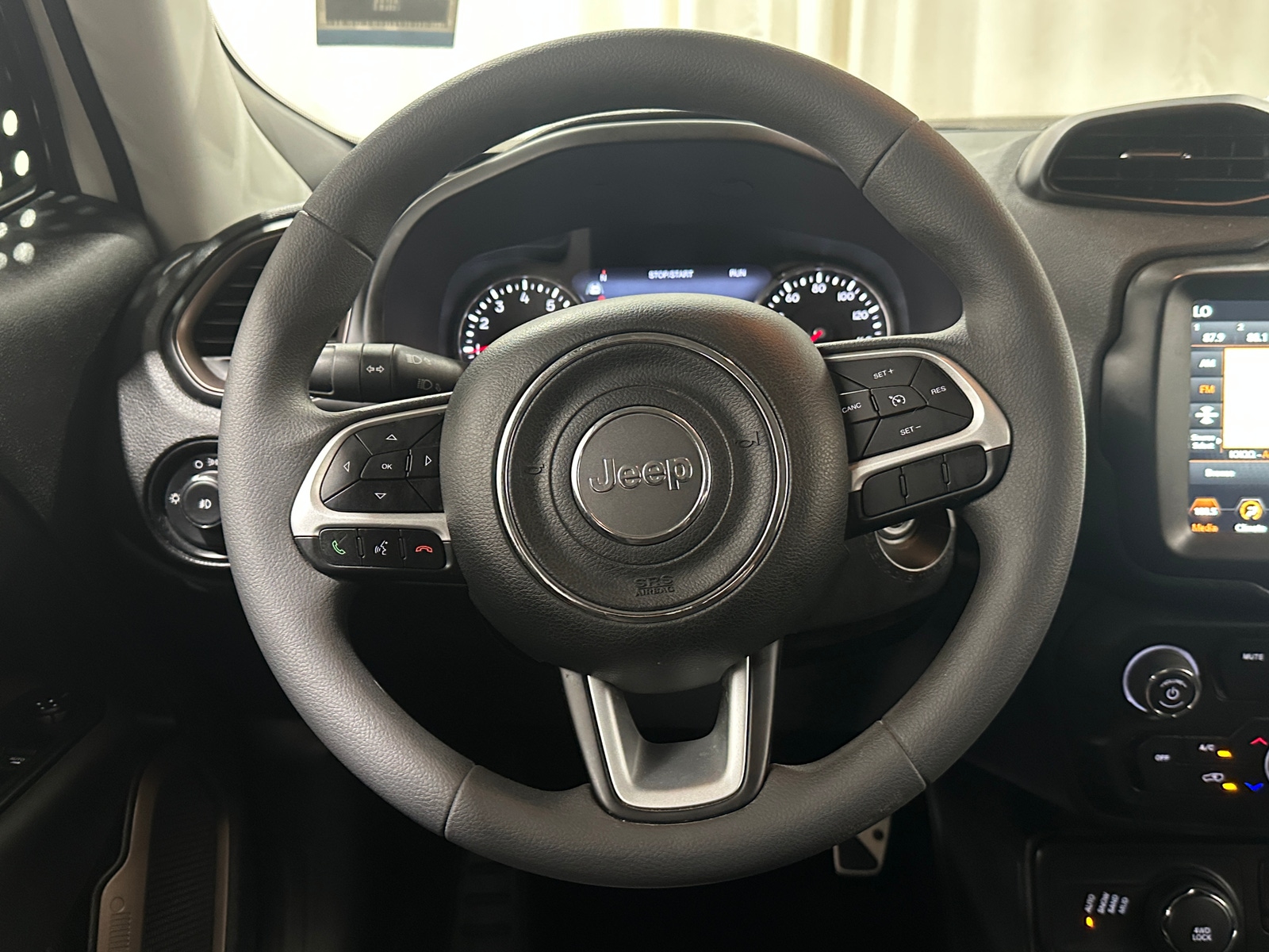 Thumbnail: 2023 Jeep Renegade - 5