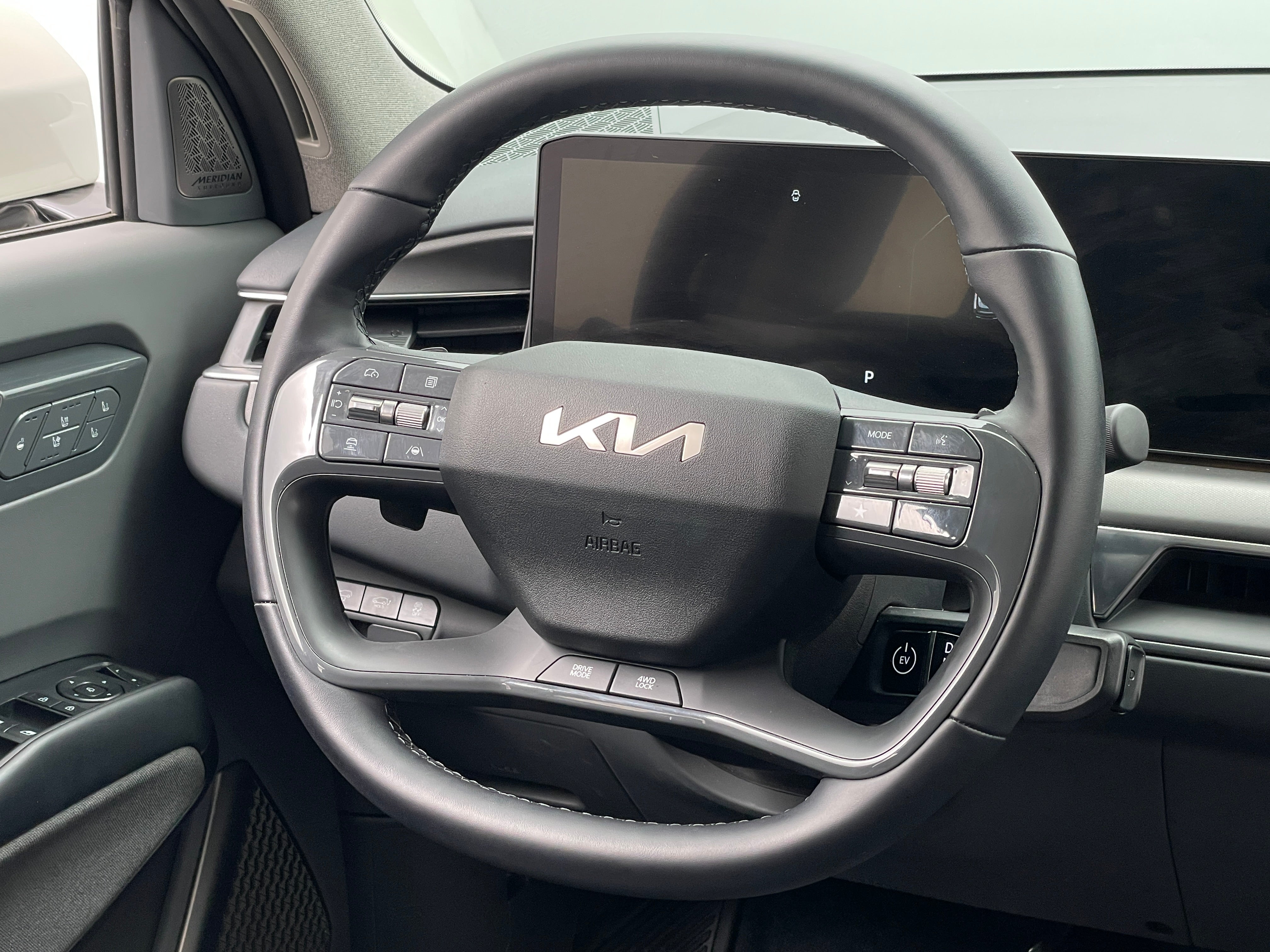 Used 2024 Kia EV9 Land with VIN KNDADFS56R6029162 for sale in Auburn, WA