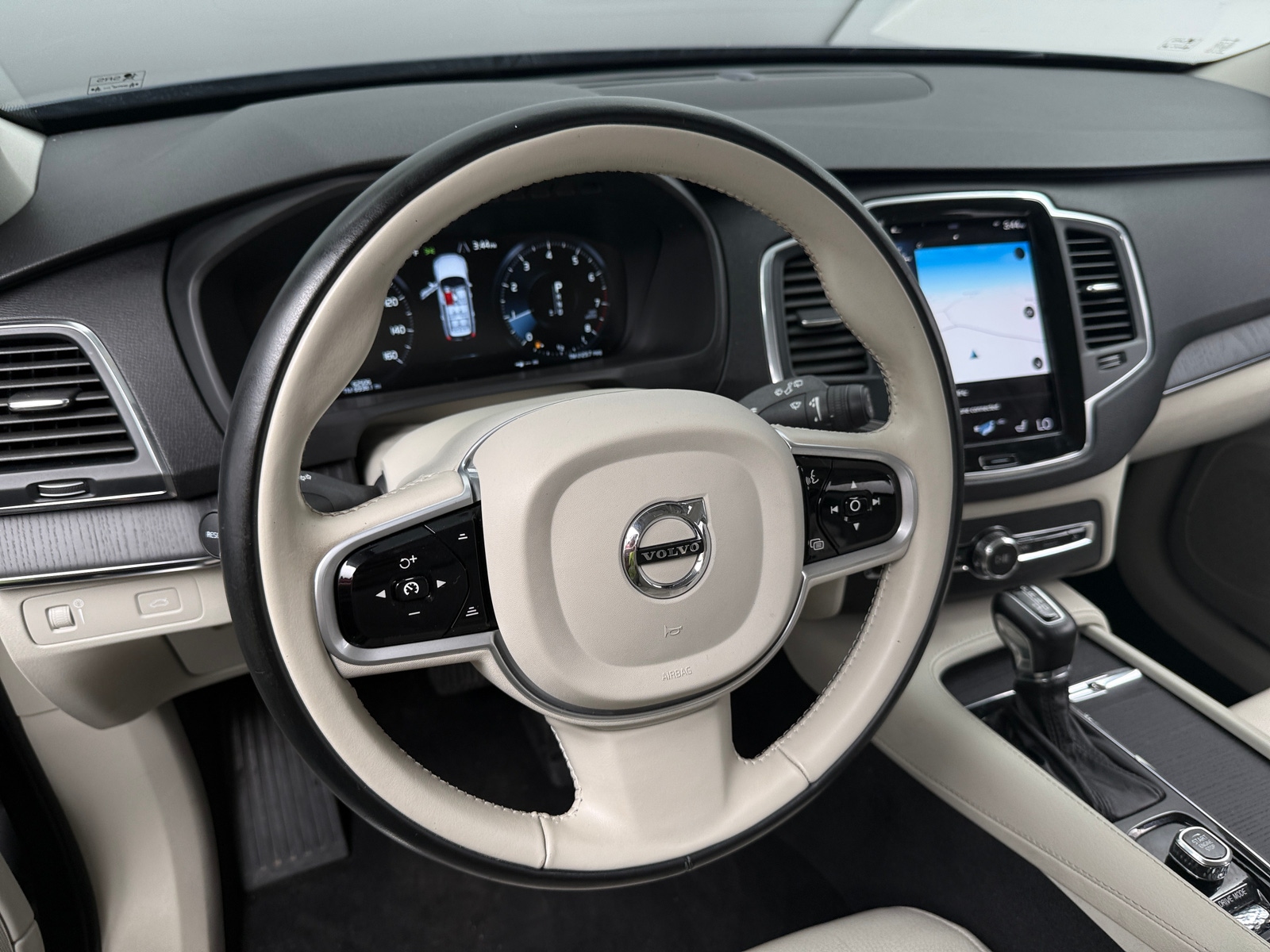 Thumbnail: 2020 Volvo XC90 - 4