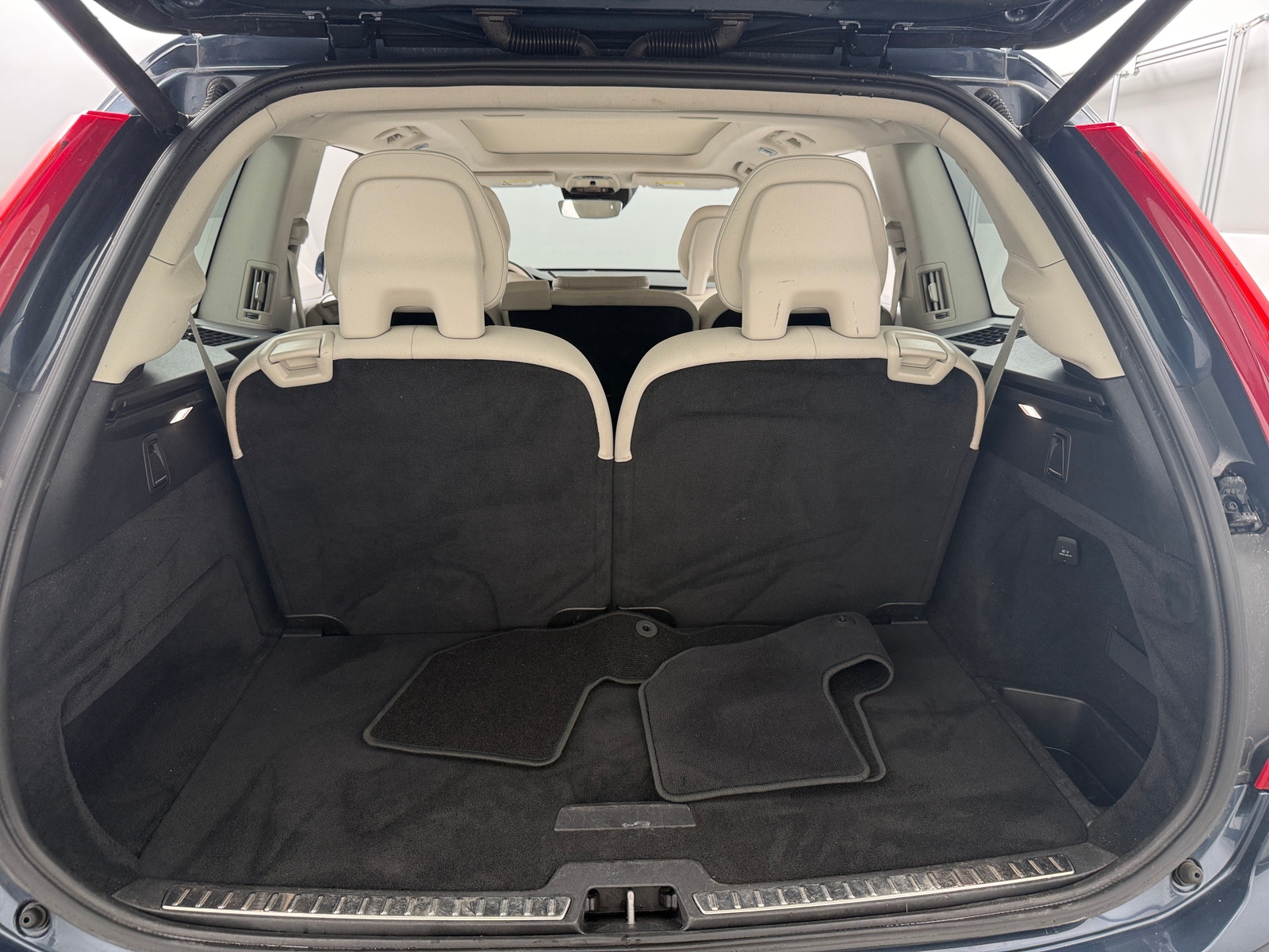Thumbnail: 2020 Volvo XC90 - 6