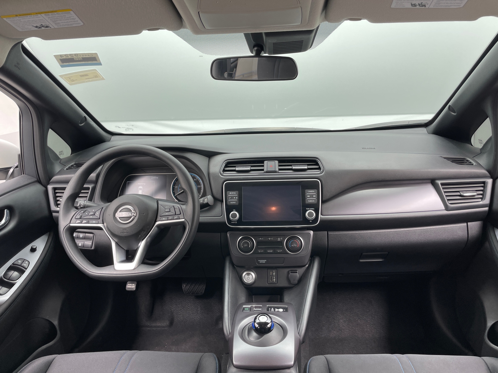 Thumbnail: 2025 Nissan Leaf - 3