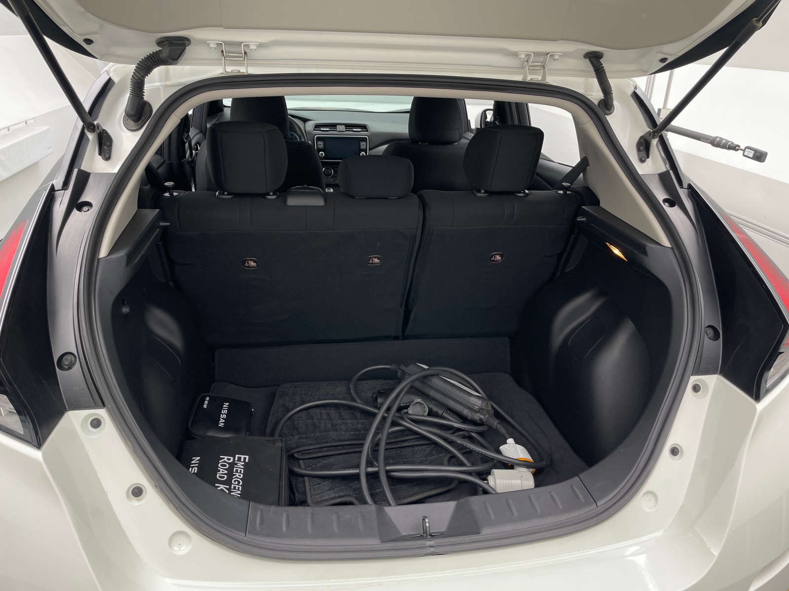 Thumbnail: 2025 Nissan Leaf - 7