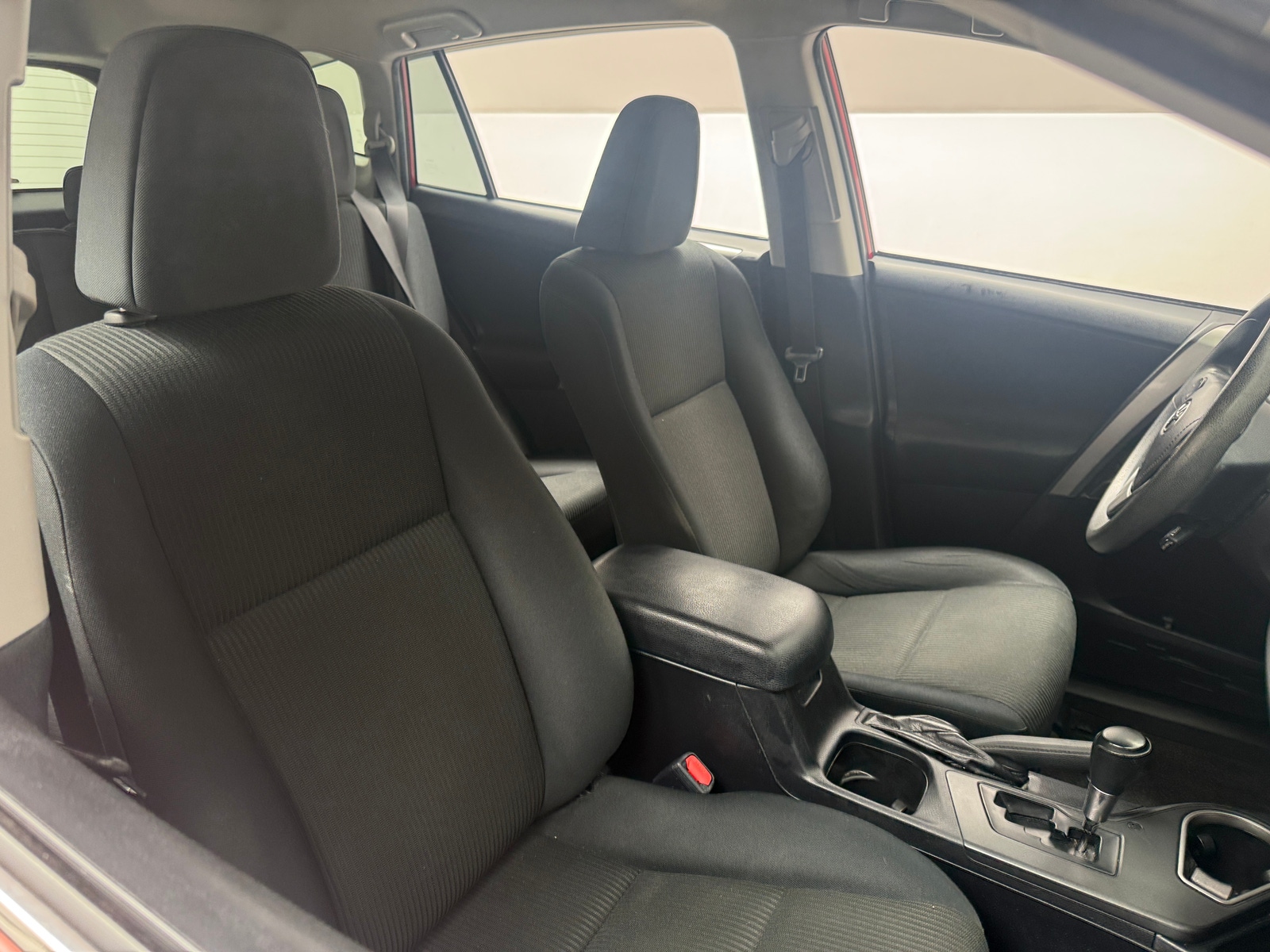 Thumbnail: 2016 Toyota RAV4 - 2