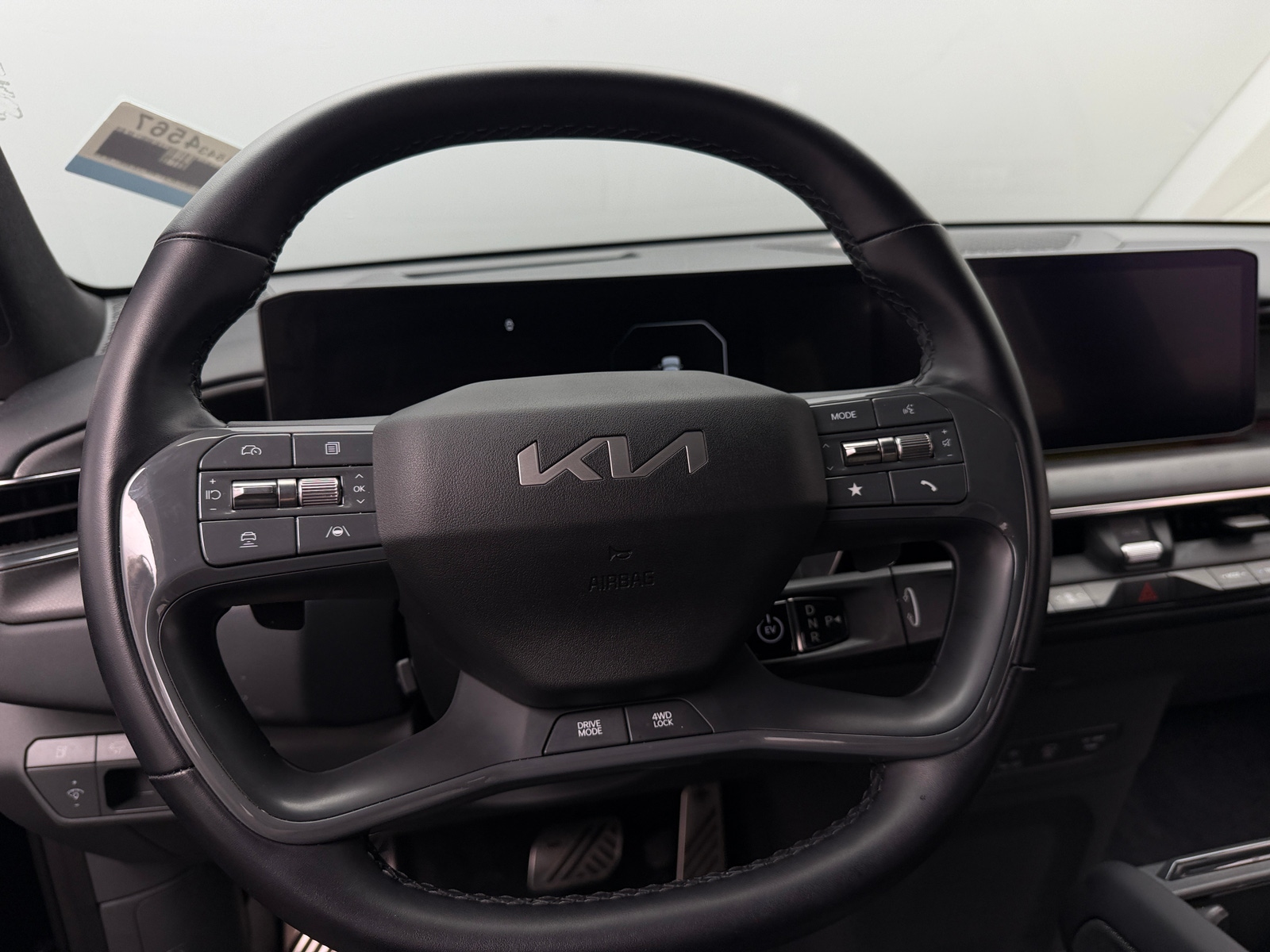 Thumbnail: 2024 Kia EV9 - 4