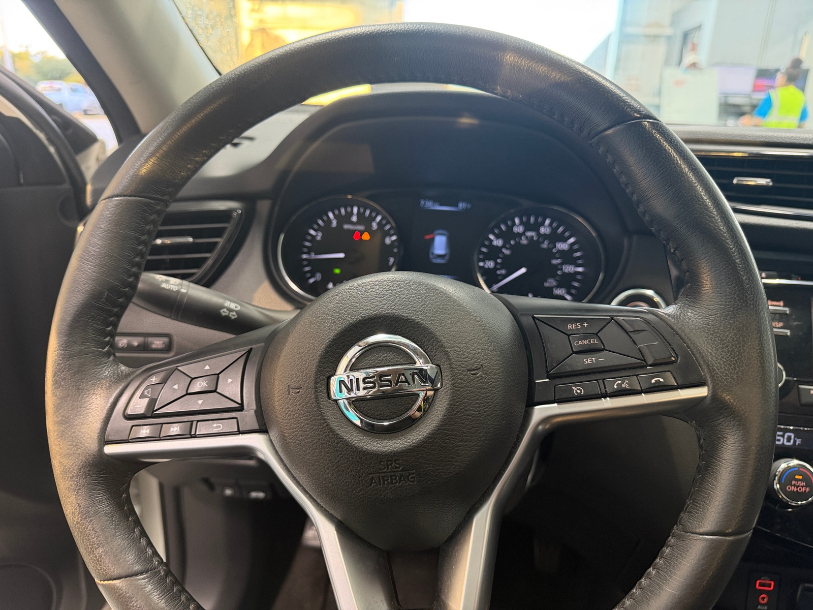 Thumbnail: 2017 Nissan Rogue - 5