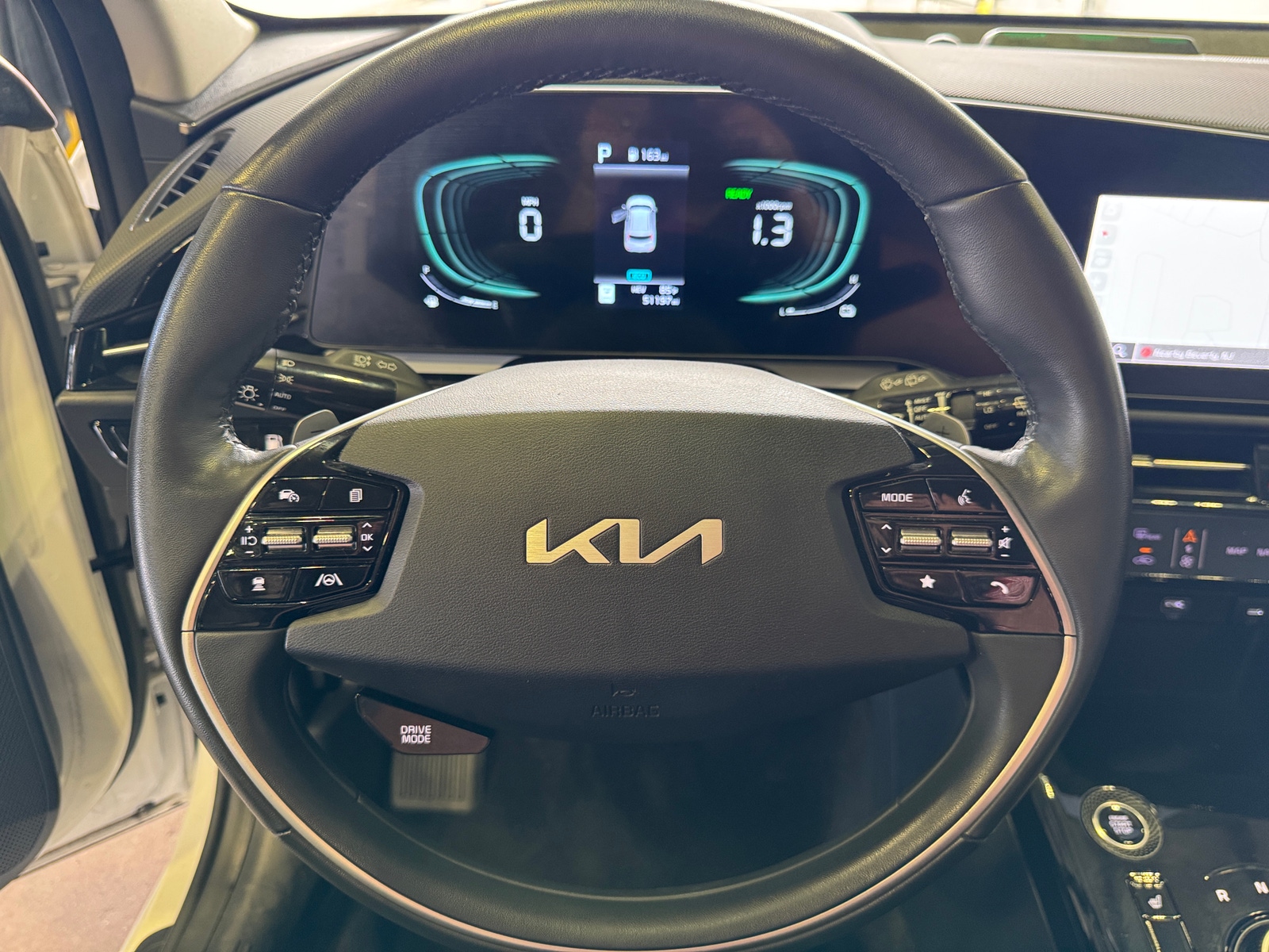 Thumbnail: 2023 Kia Niro - 4