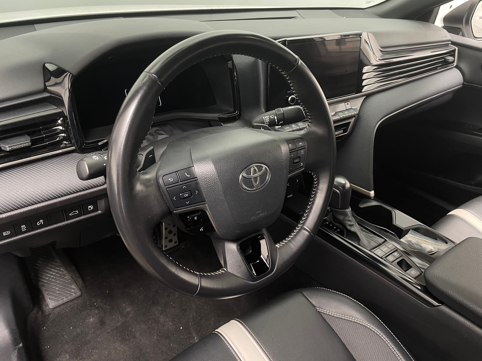 Thumbnail: 2025 Toyota Camry - 4
