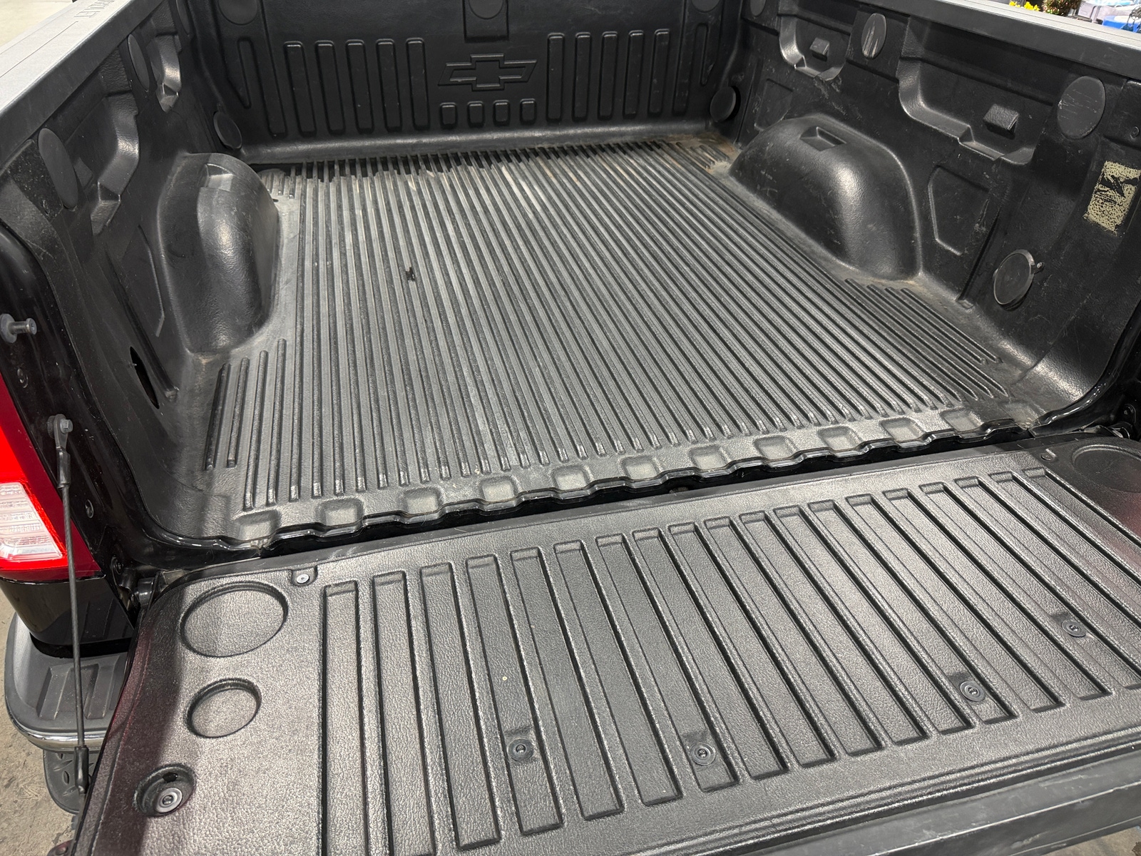 Thumbnail: 2018 Chevrolet Silverado 1500 - 6