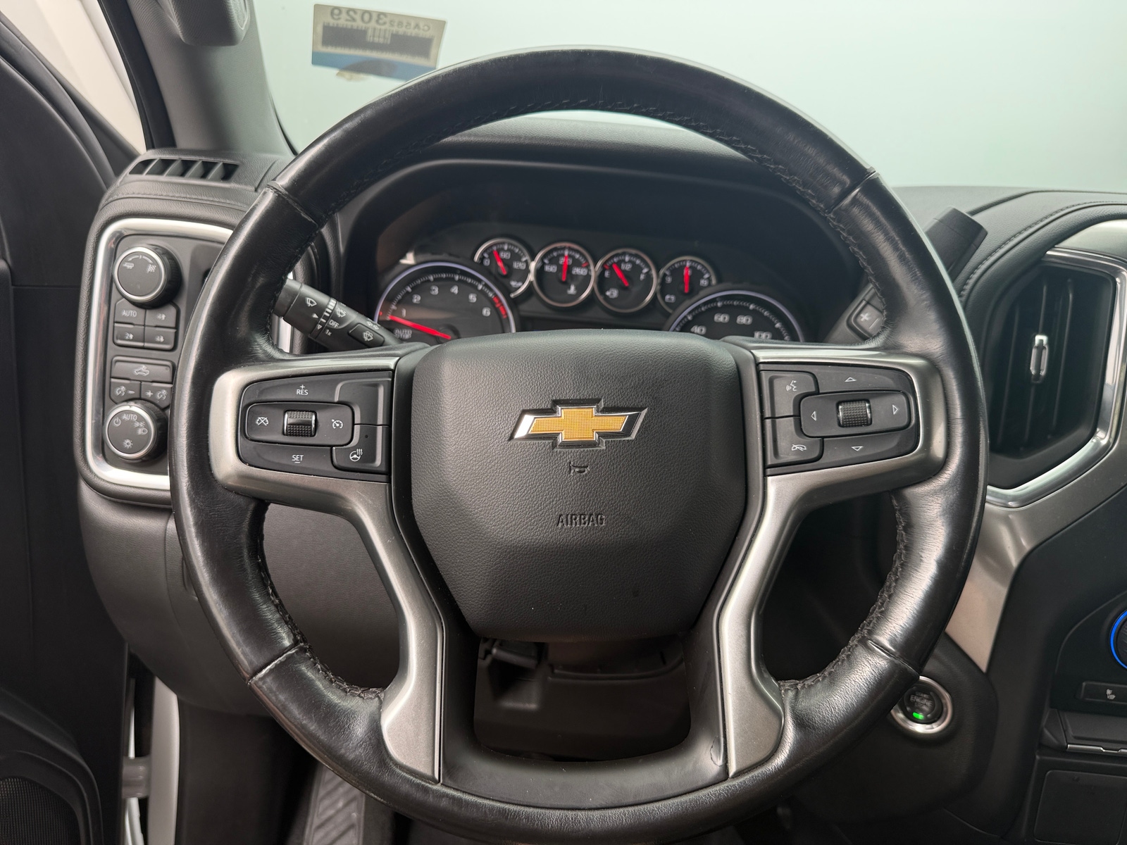 Thumbnail: 2019 Chevrolet Silverado 1500 - 5