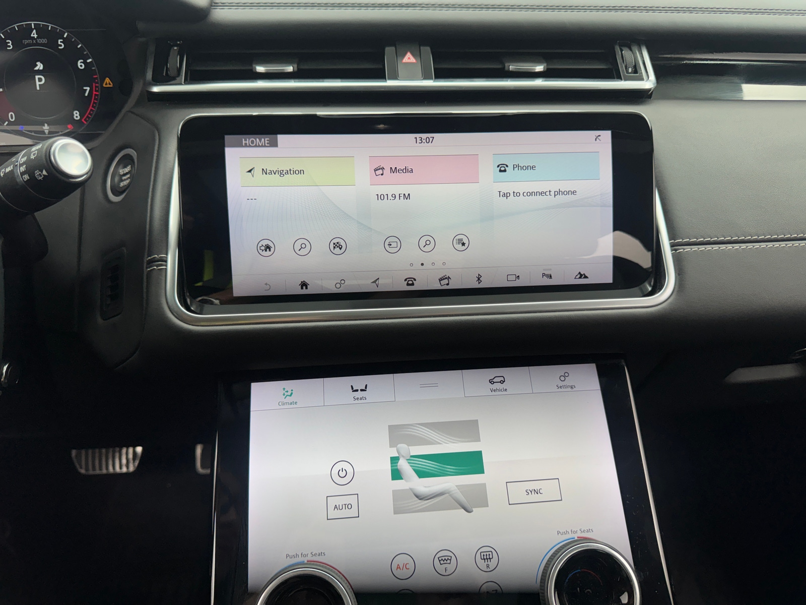 Thumbnail: 2018 Land Rover Range Rover Velar - 4