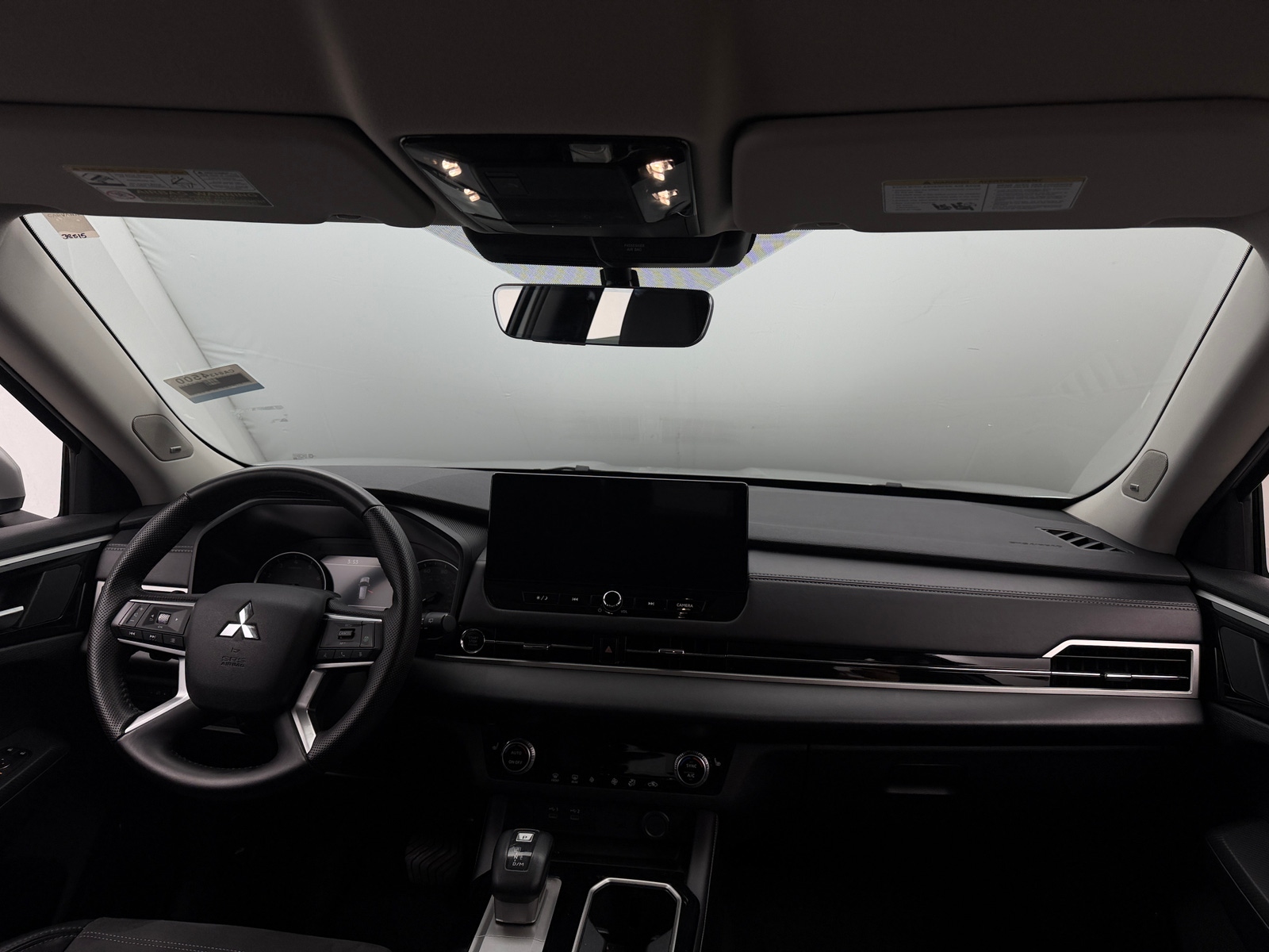 Thumbnail: 2025 Mitsubishi Outlander - 3