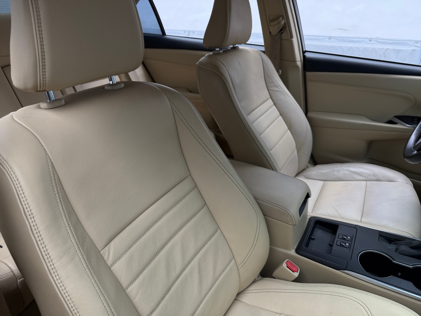 Thumbnail: 2016 Toyota Camry - 2