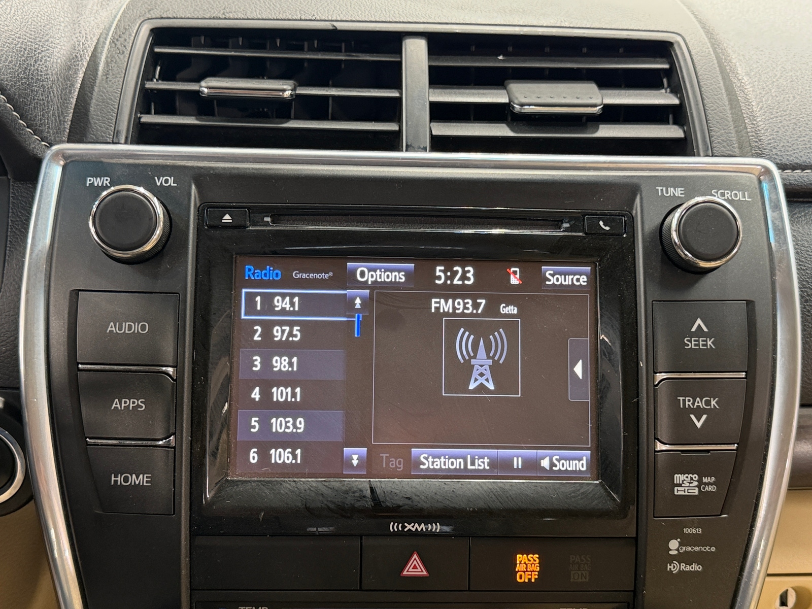 Thumbnail: 2016 Toyota Camry - 4