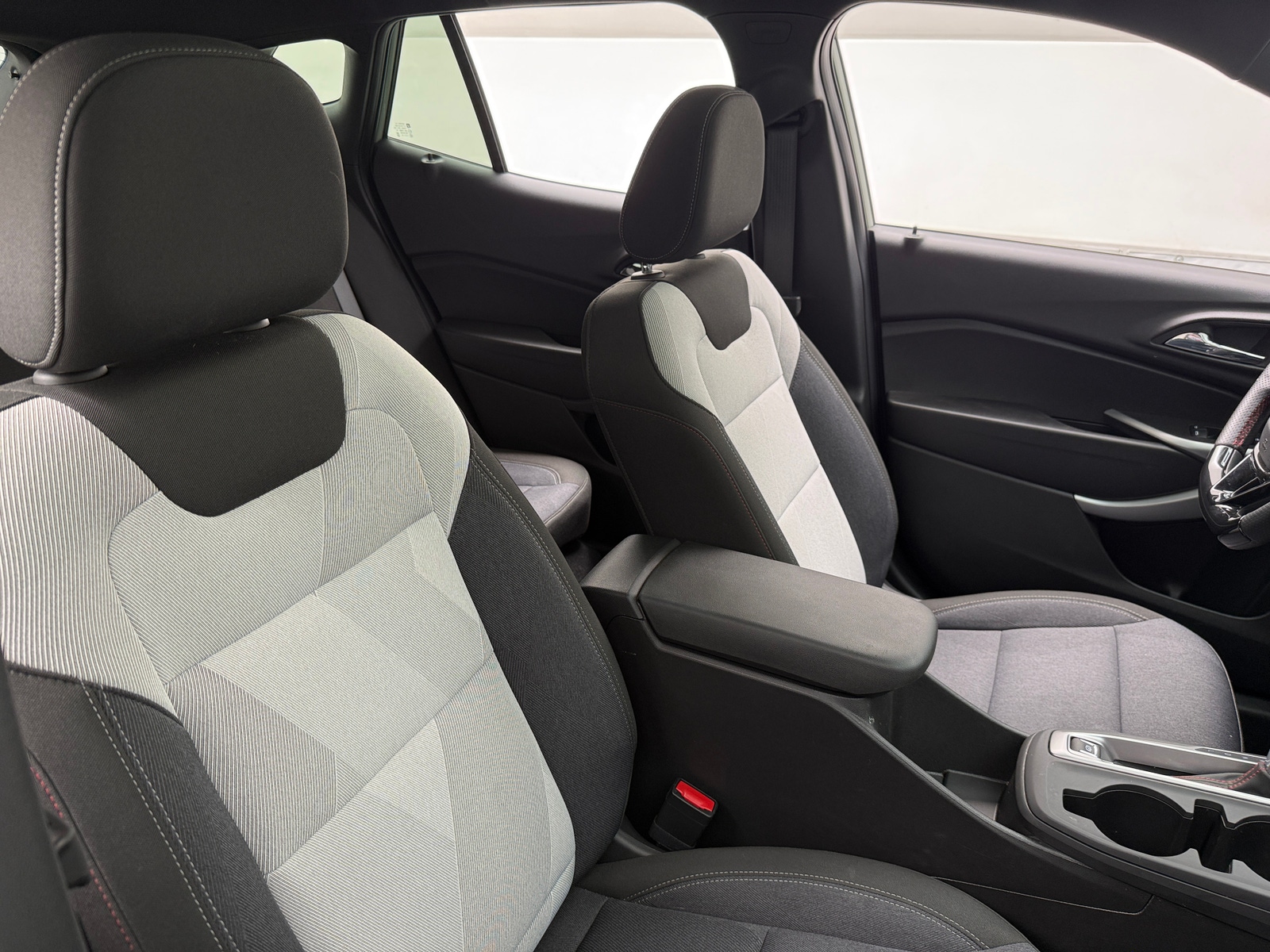 Thumbnail: 2024 Chevrolet Trax - 2