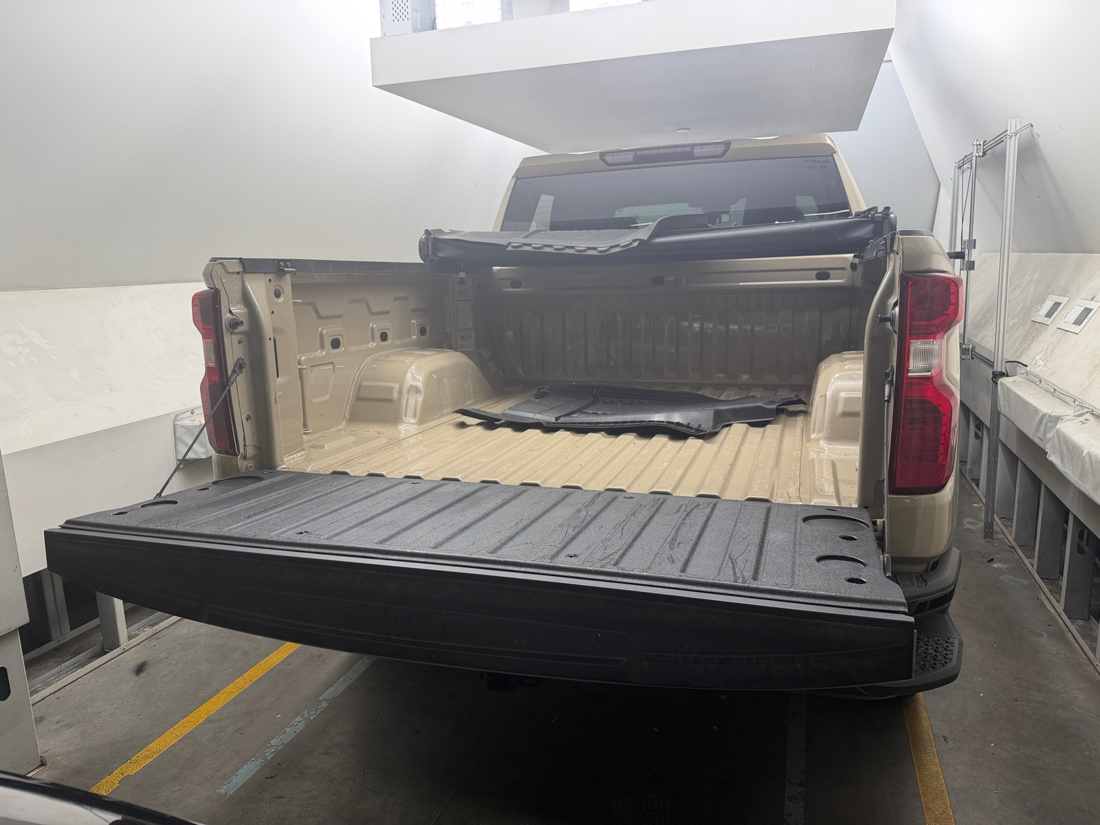 Thumbnail: 2022 Chevrolet Silverado 1500 - 7