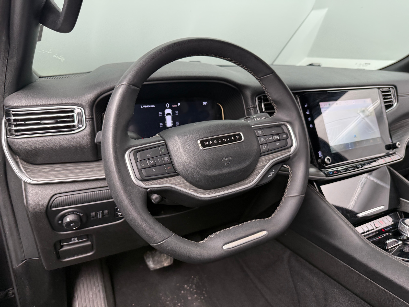 Thumbnail: 2024 Jeep Wagoneer - 4