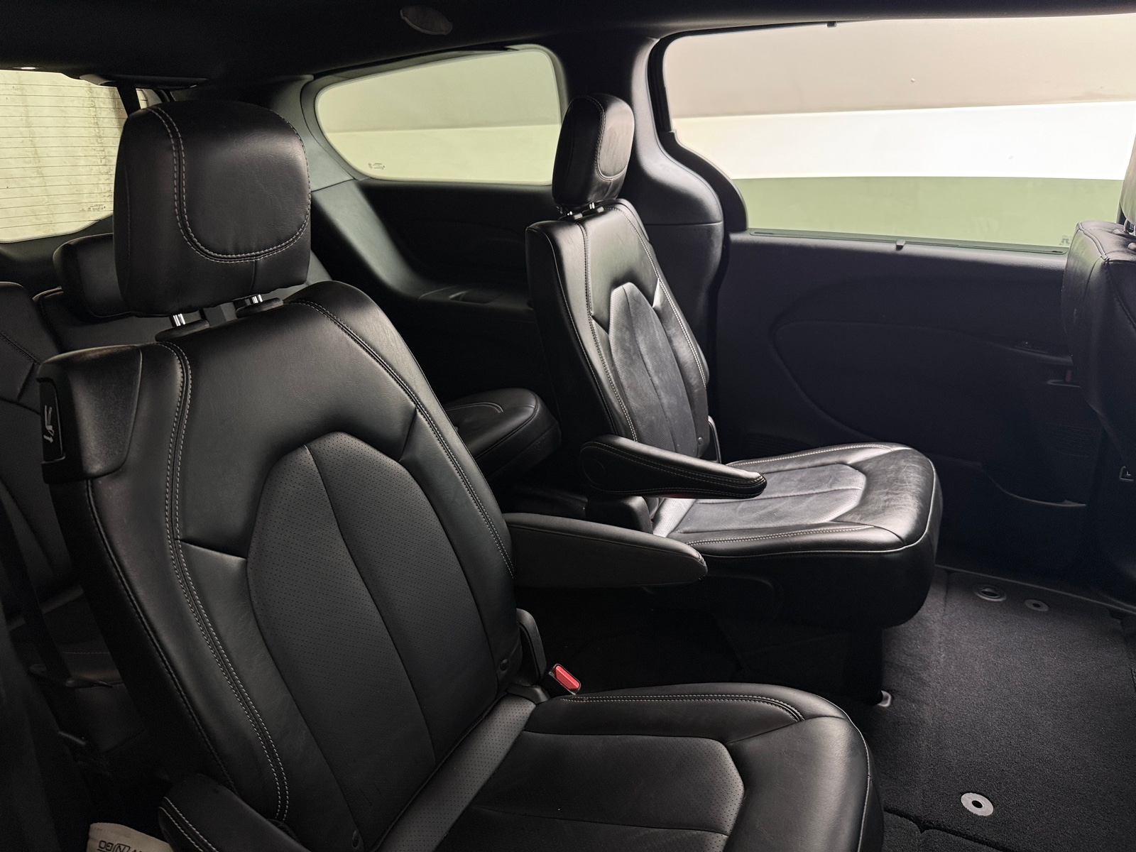 Thumbnail: 2025 Chrysler Pacifica - 5
